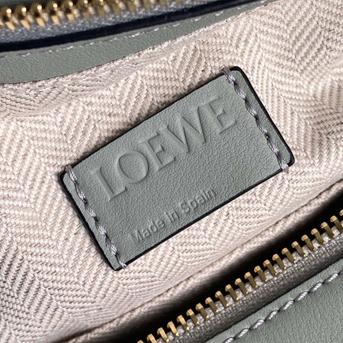 LOEW PUZZLE HOBO BAG