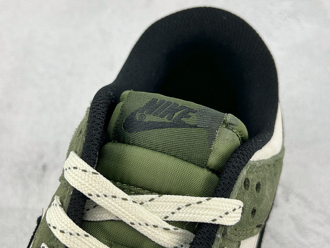 DUNK LOW x OTOMO KATUSHIRO