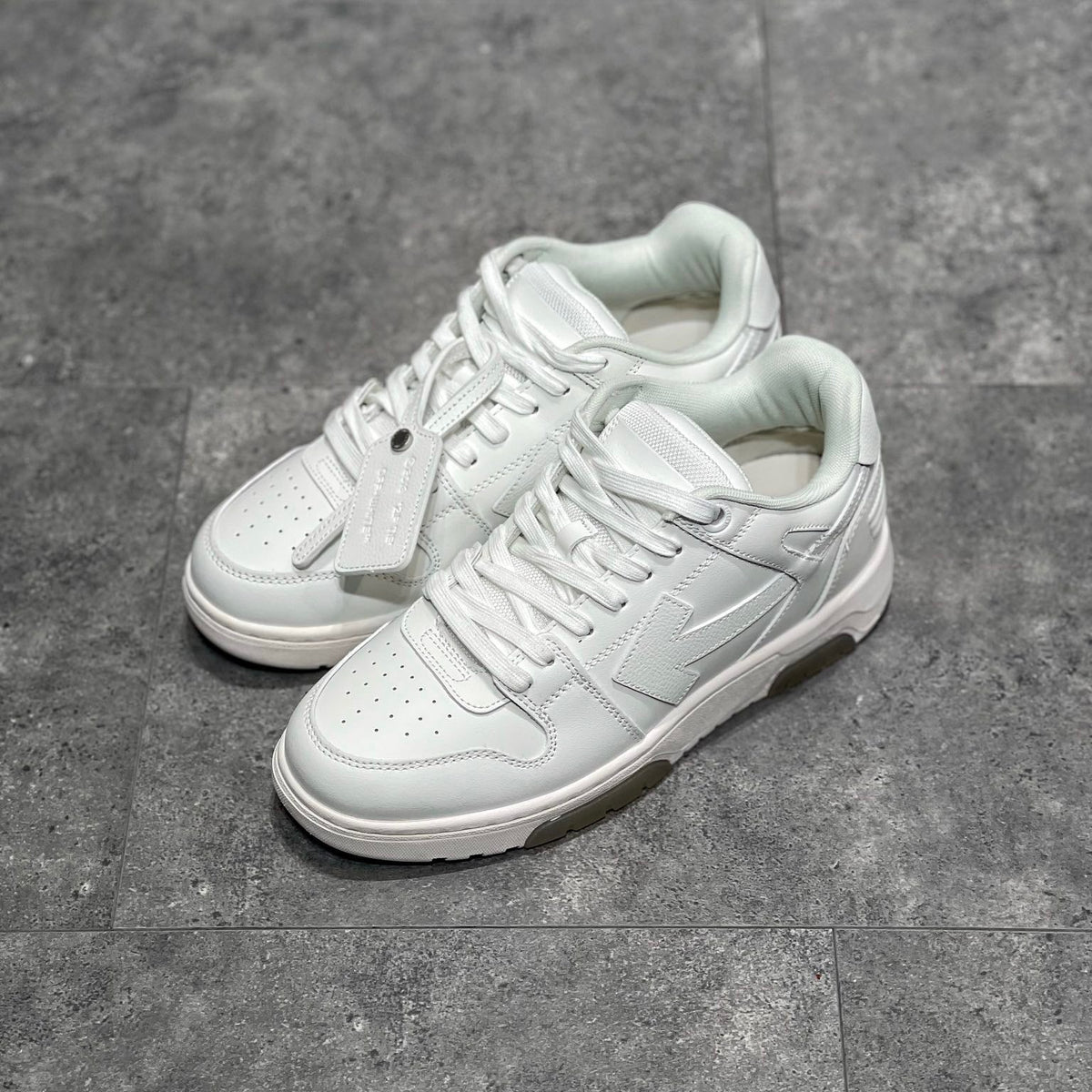 OFF W OUT OF OFFICE SNEAKERS