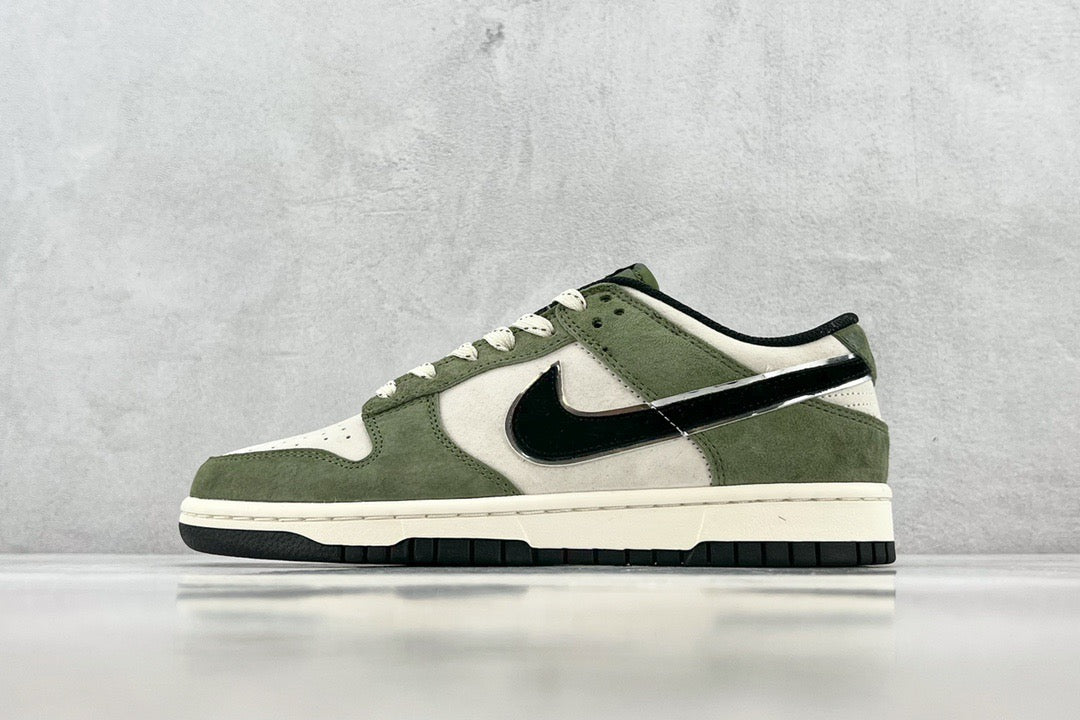 DUNK LOW x OTOMO KATUSHIRO