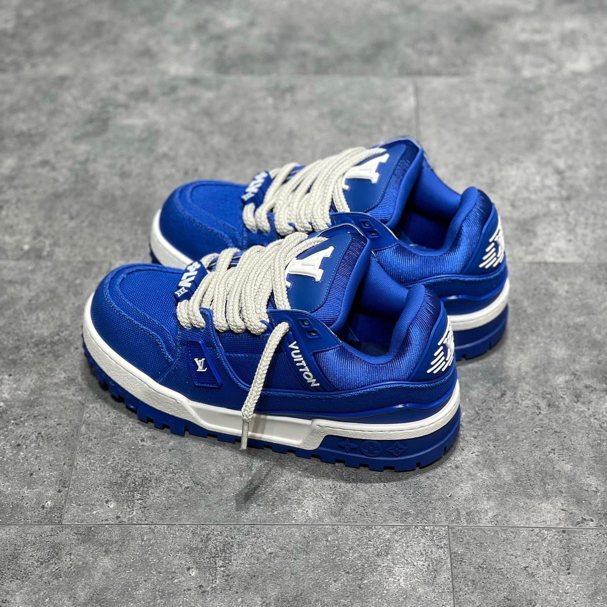 LOU TRAINERS