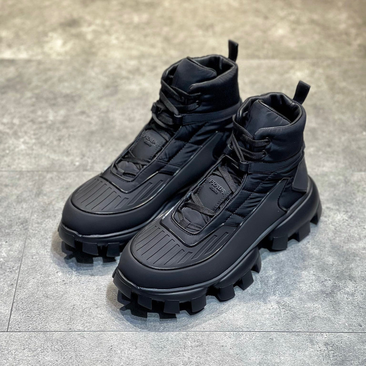 PD CLOUDBUST THUNDER SNEAKER