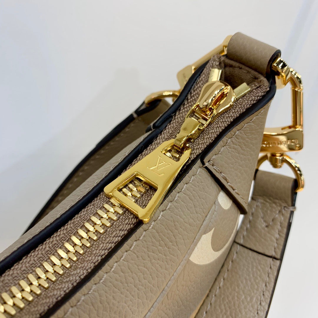 LOU BAGATELLE BAG