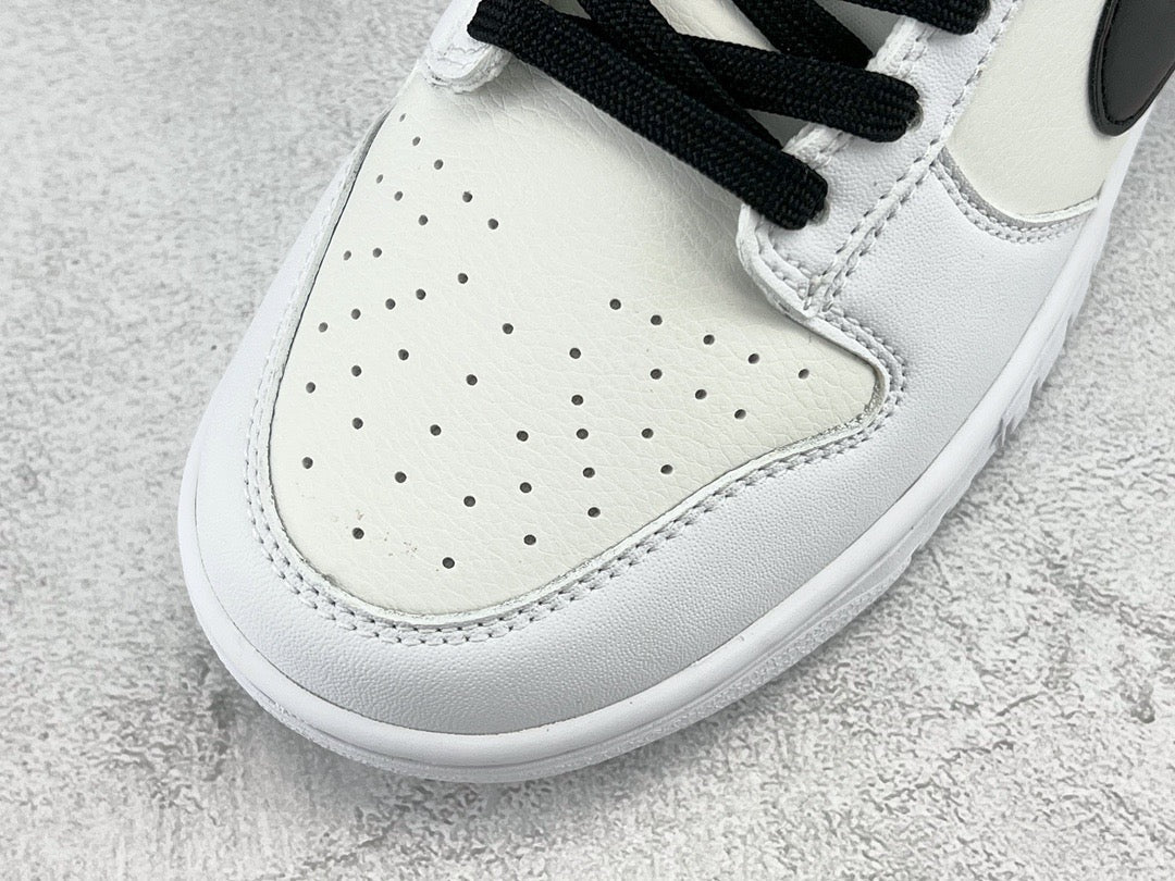 DUNK LOW RETRO