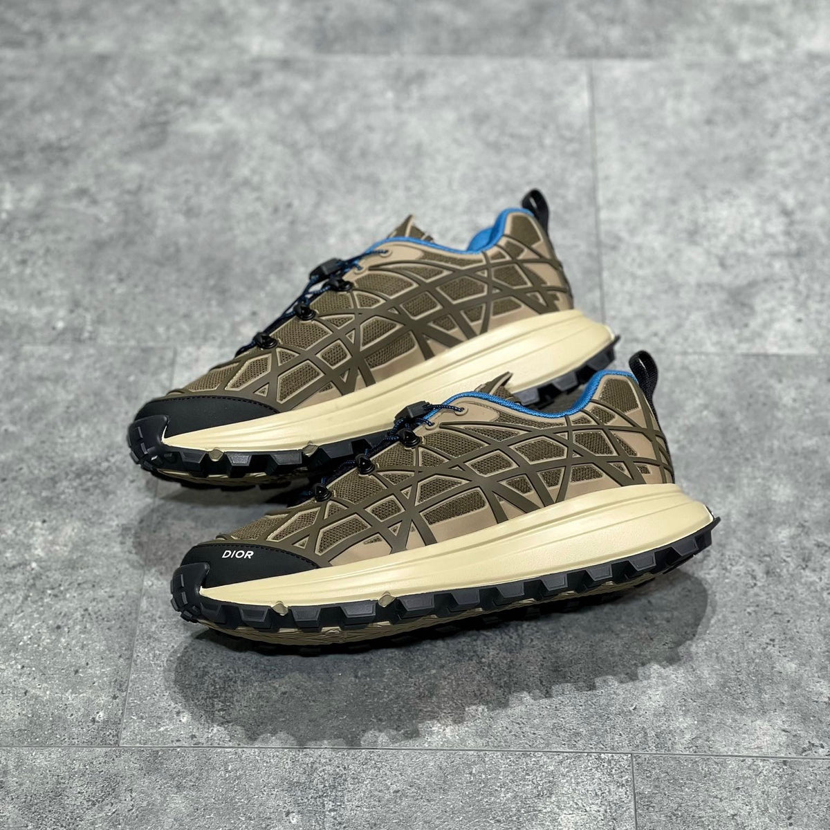 CD B31 TRAINERS