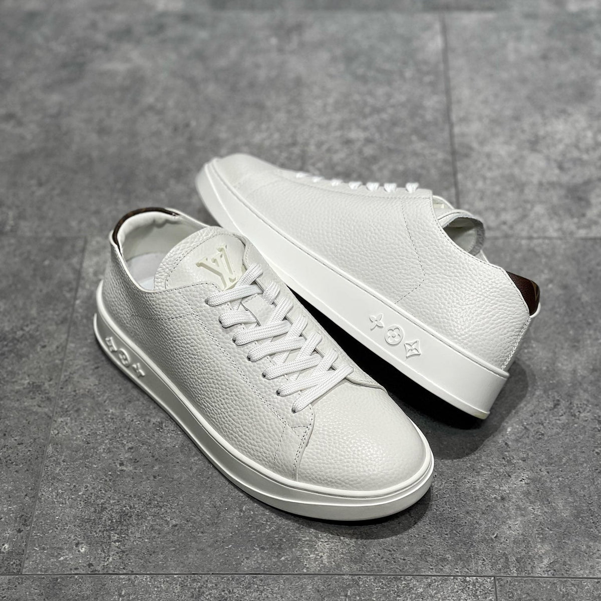 LOU RESORT TRAINERS