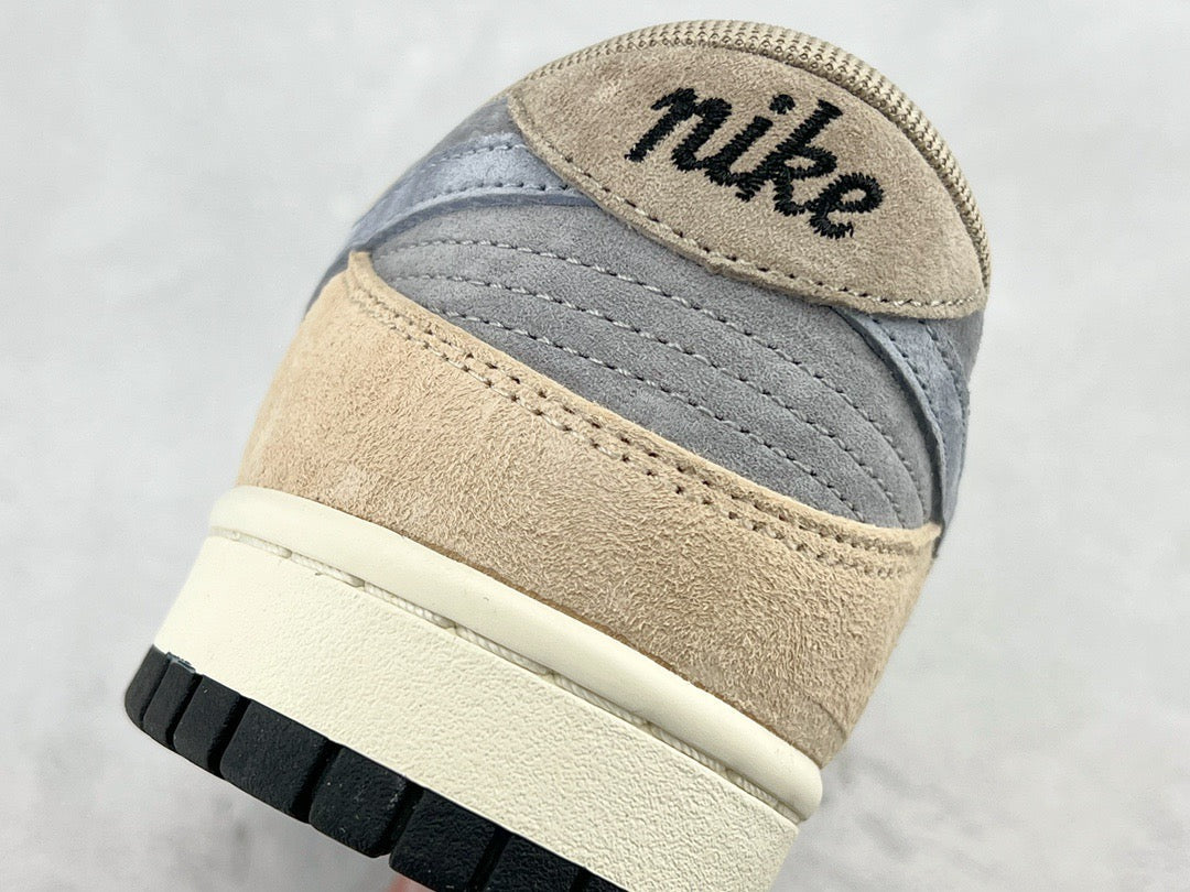 DUNK LOW x OTOMO KATUSHIRO