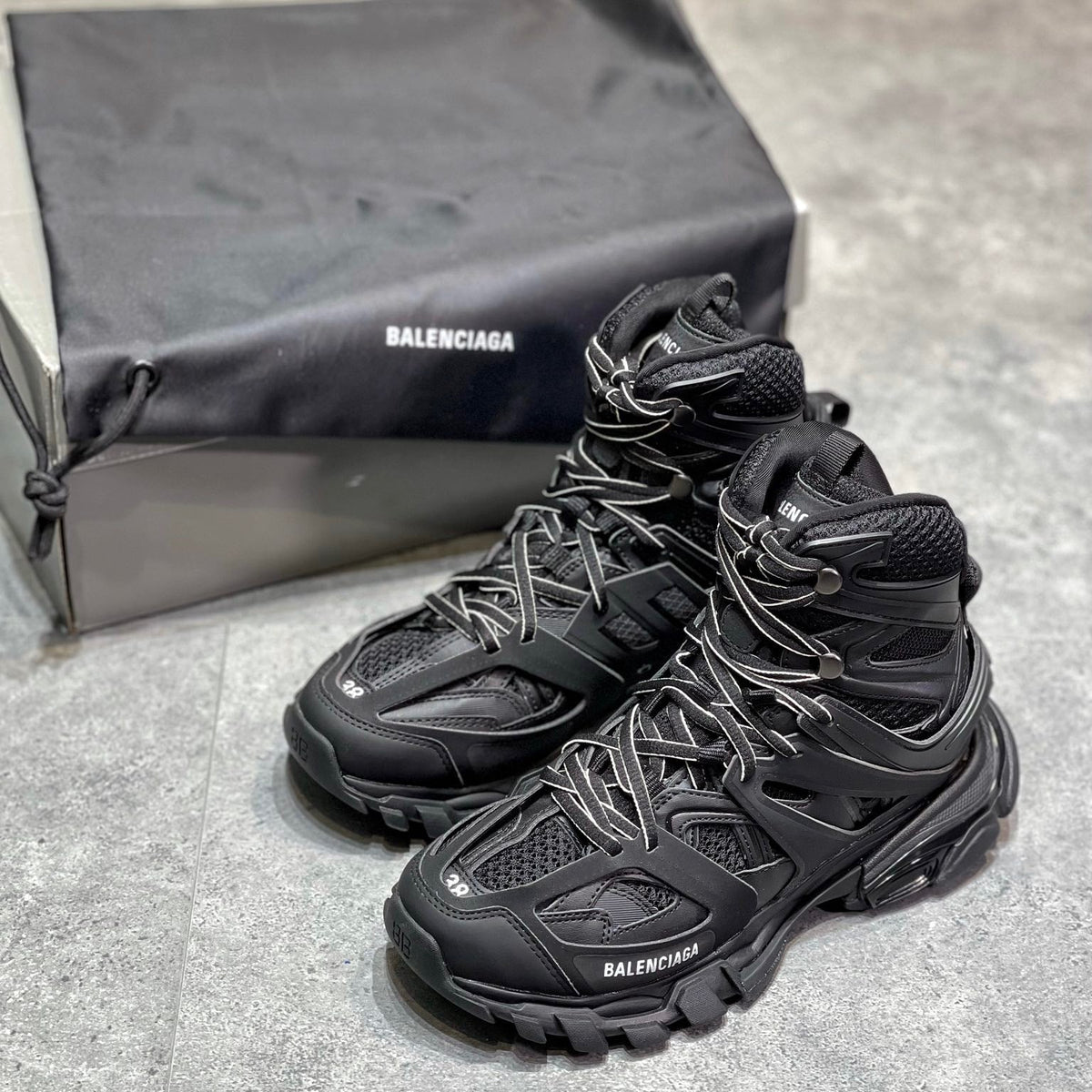 BAL TRACK HIGH HIKE SNEAKER