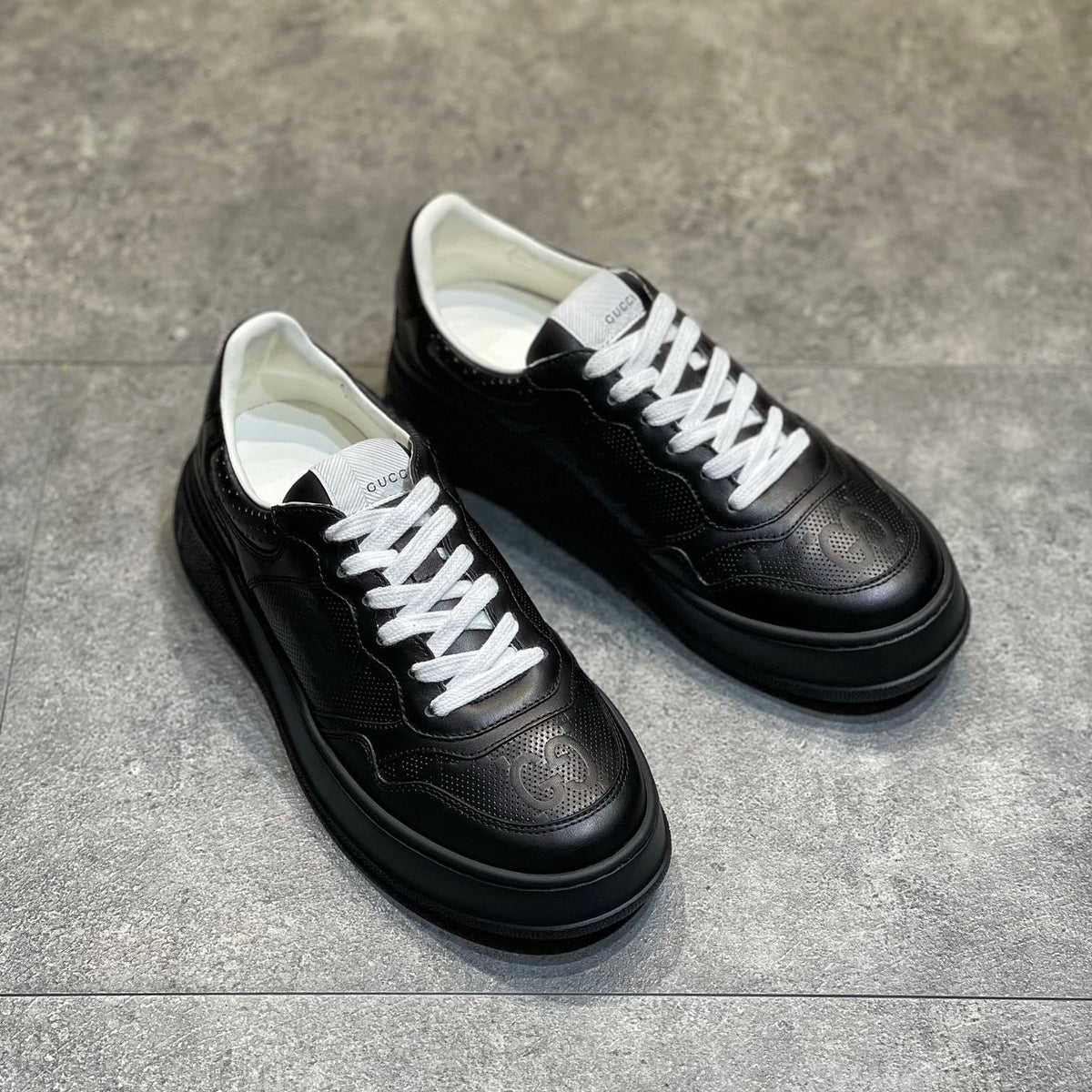 GG EMBOSSED SNEAKER