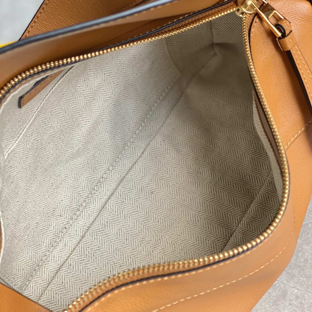 LOEW PUZZLE HOBO BAG