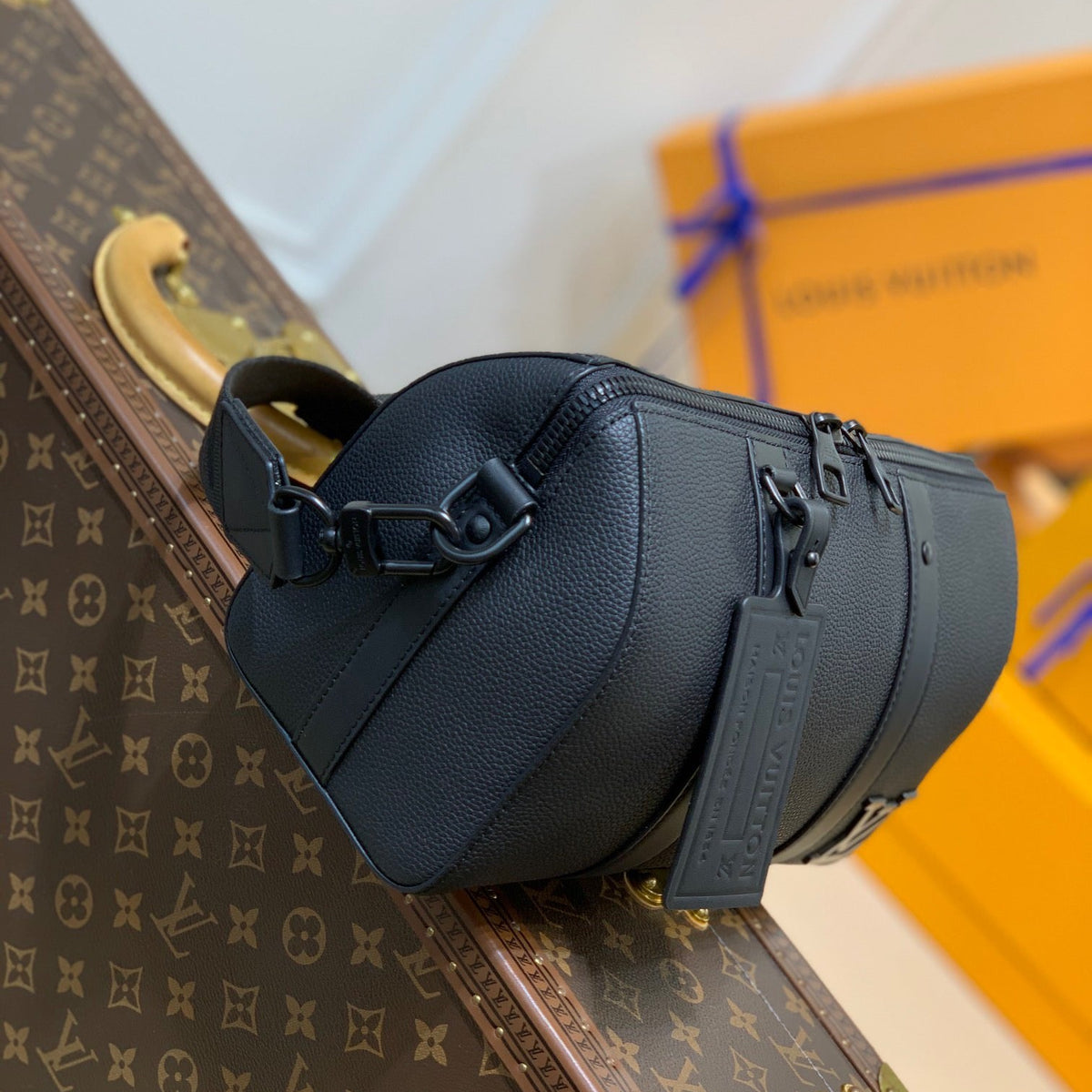 LOU CITY KEEPALL BAG