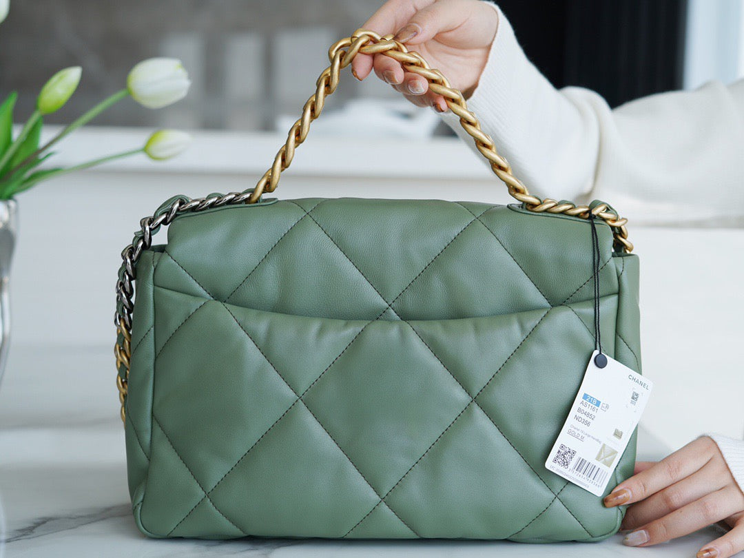 CC 19 LARGE HANDBAG