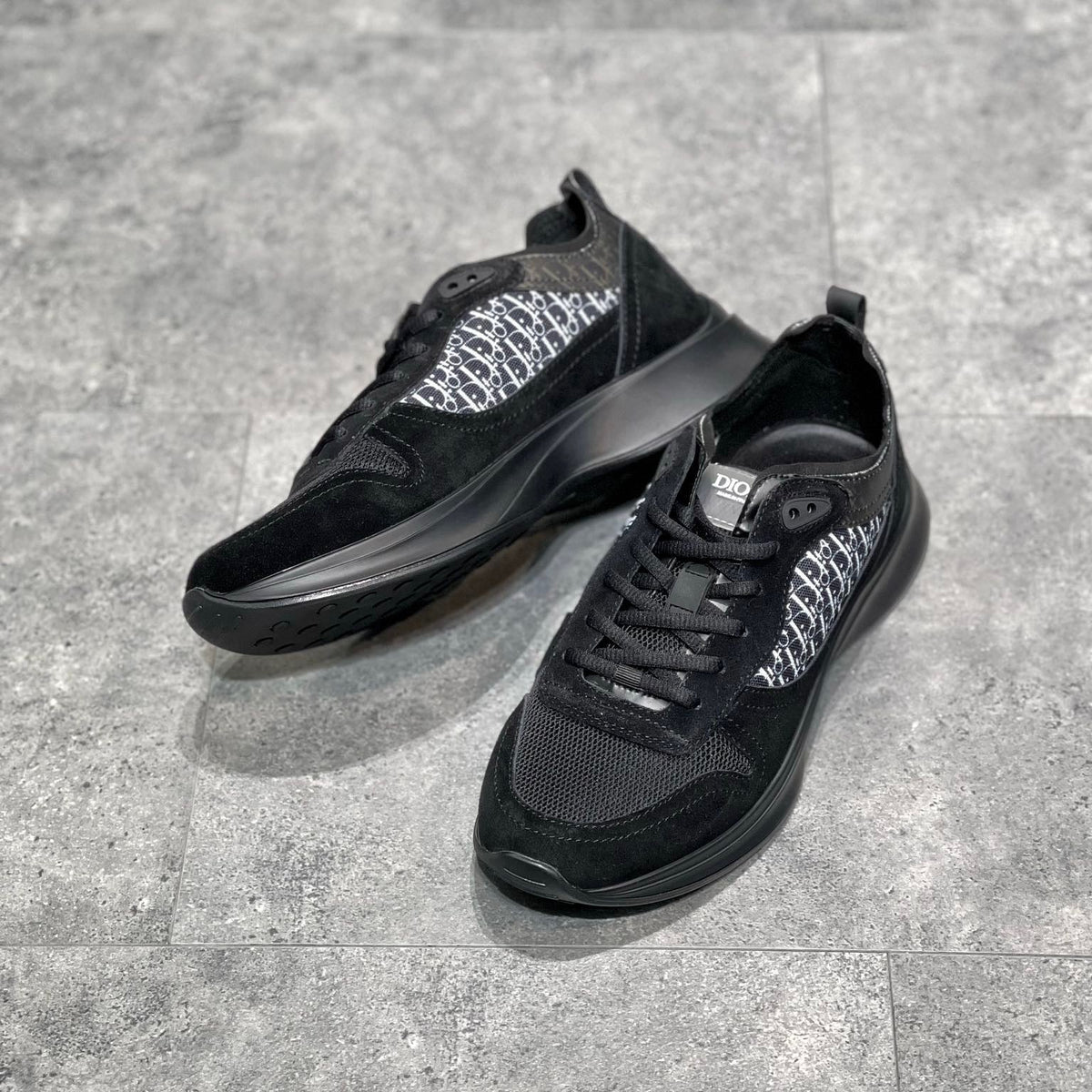 CD B25 SNEAKERS