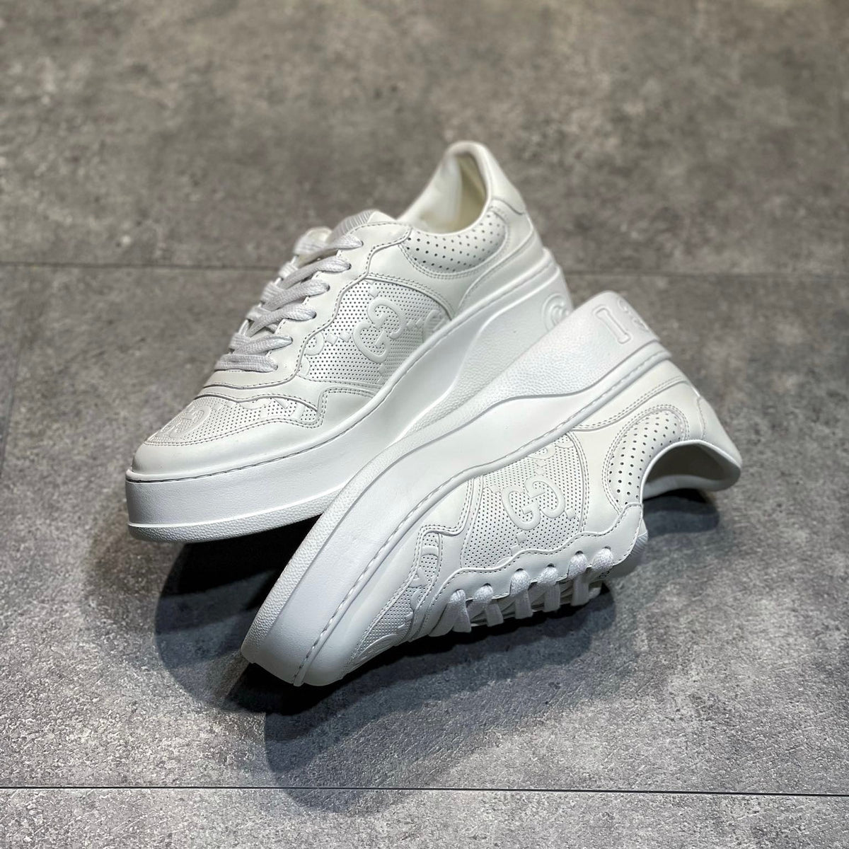 GG EMBOSSED SNEAKER