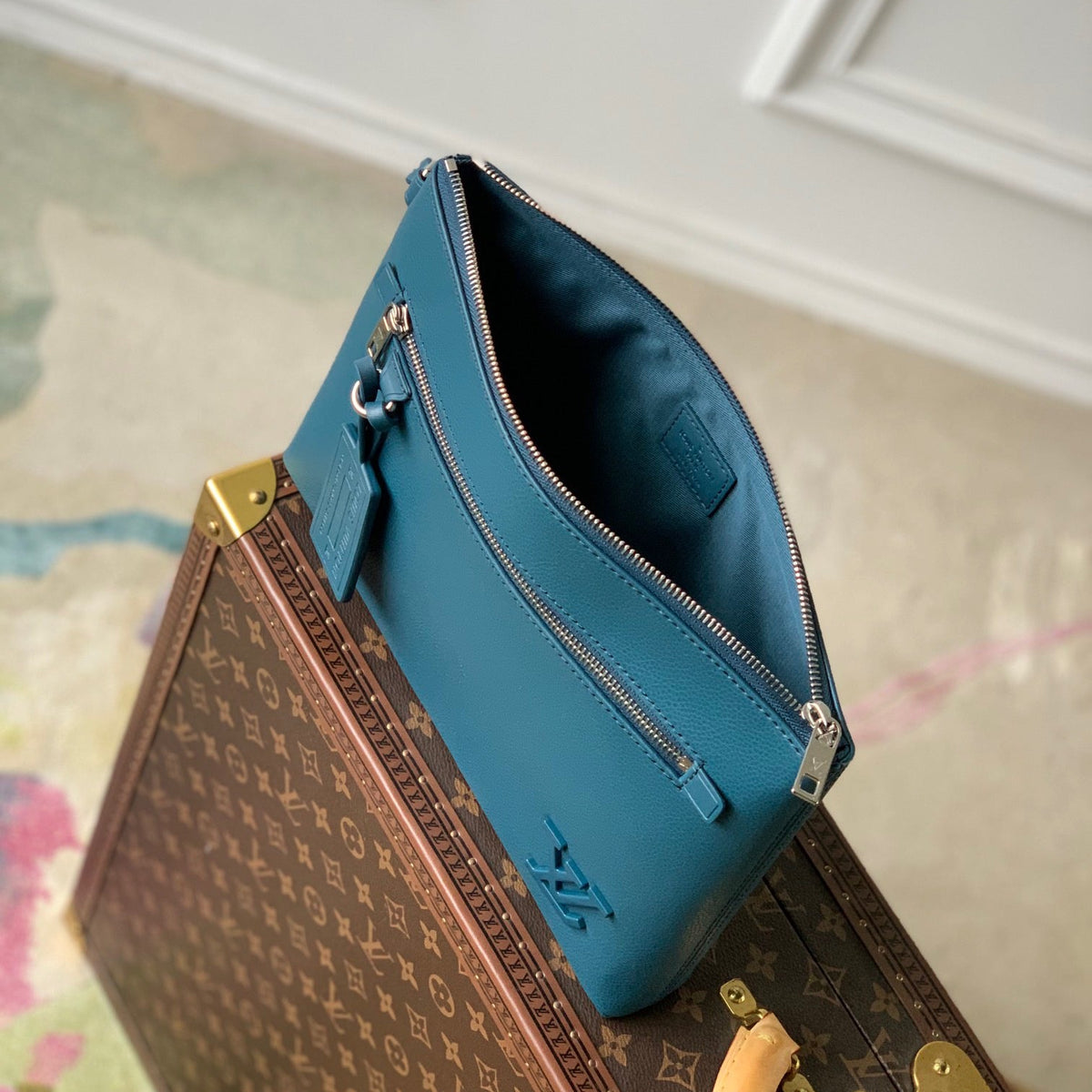 LOU AEROGRAM IPAD POUCH