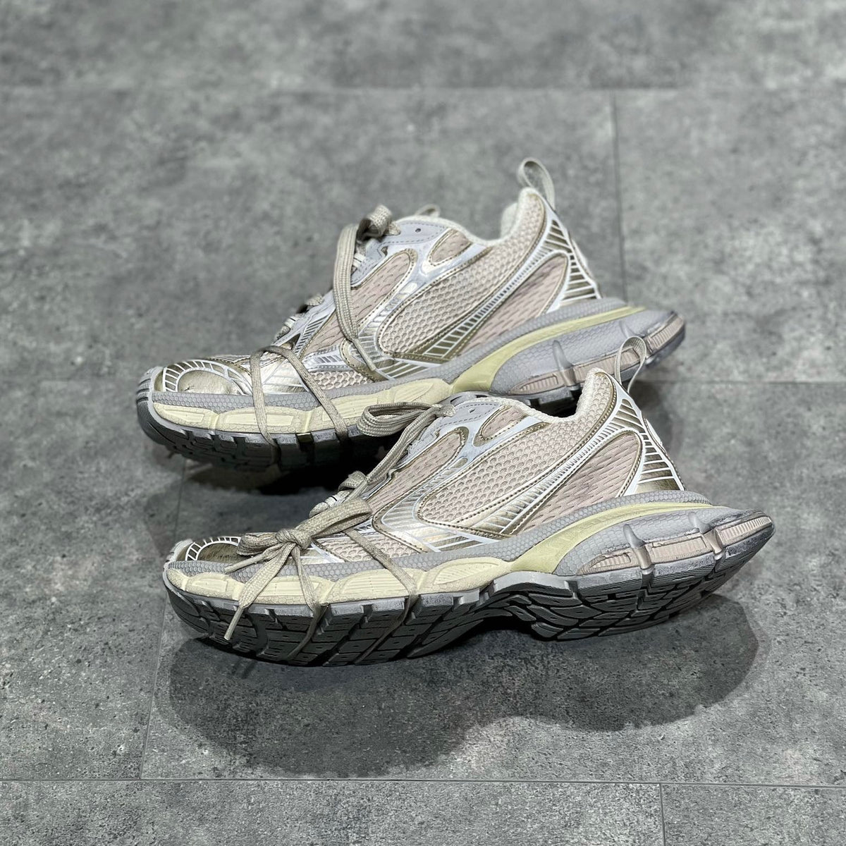BAL 3XL TRAINERS