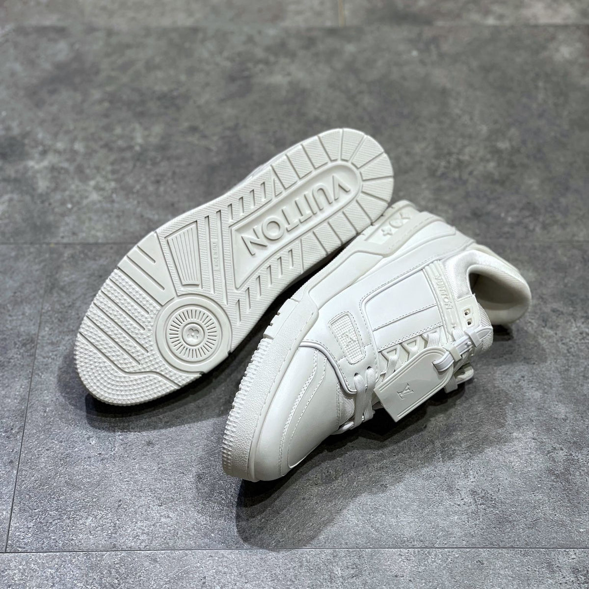 LOU TRAINERS