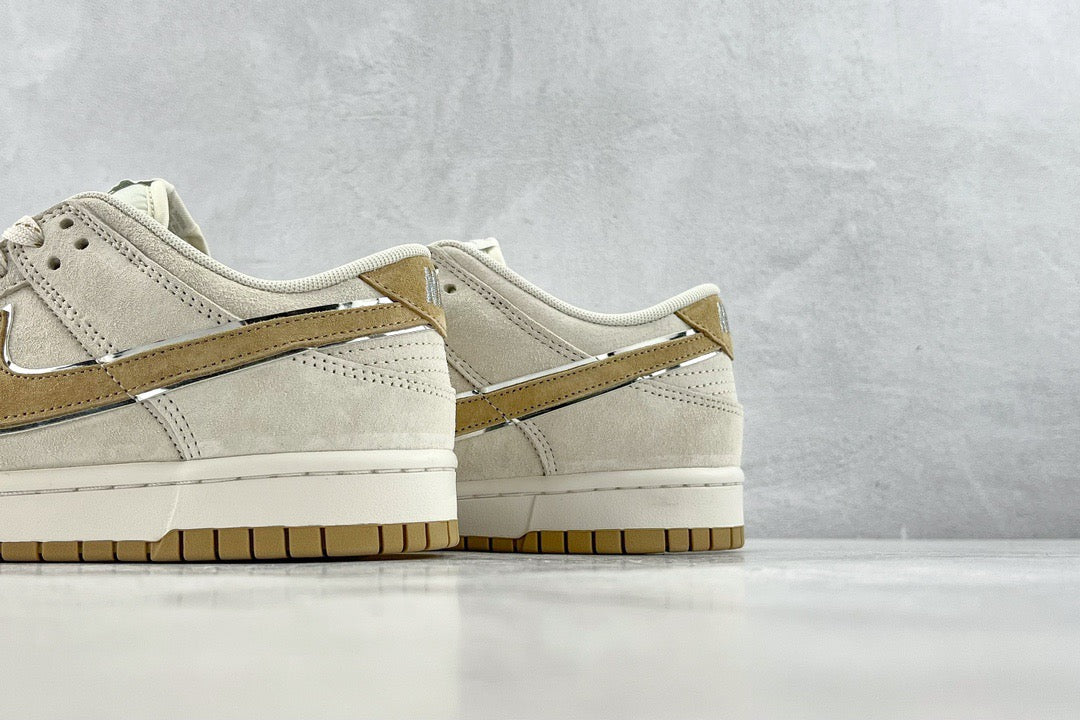 DUNK LOW x OTOMO KATUSHIRO