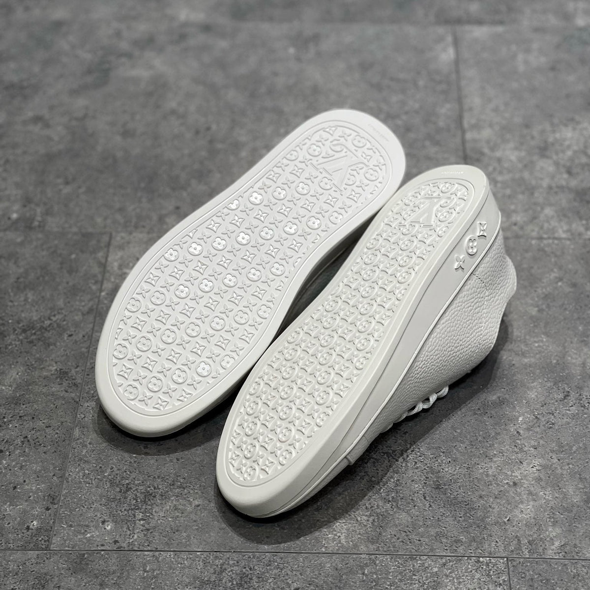 LOU RESORT TRAINERS