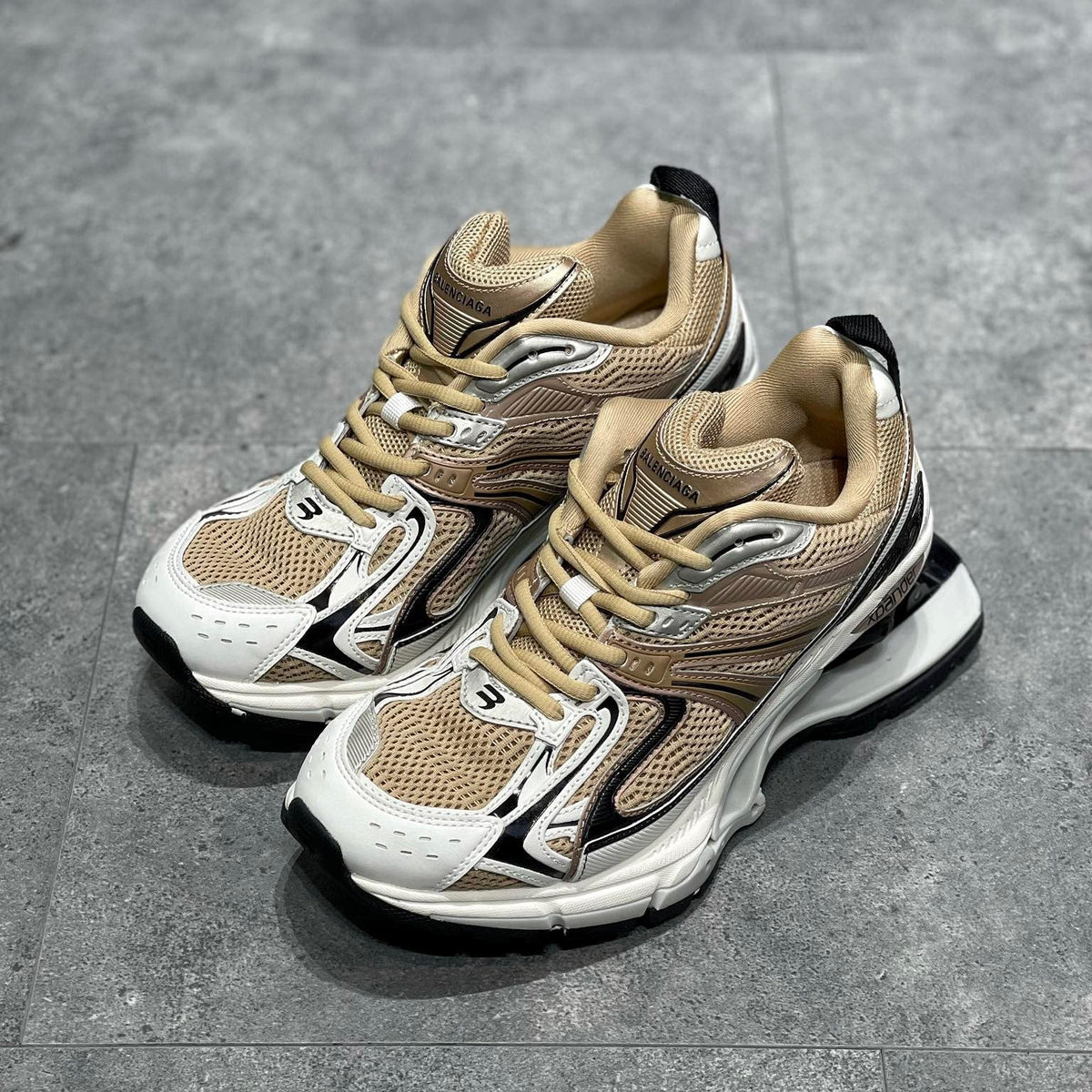 BAL X-PANDER TRAINERS
