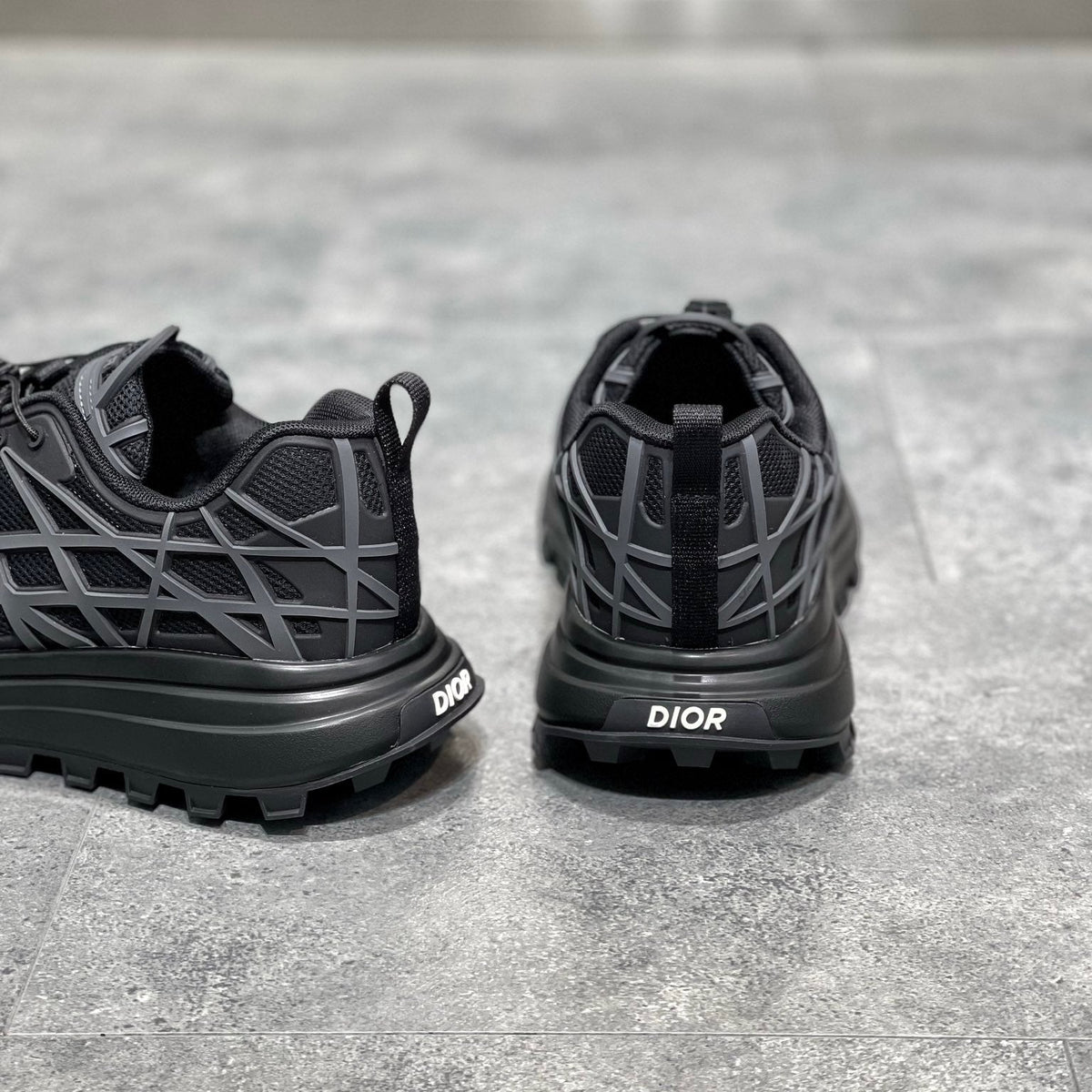 CD B31 TRAINERS