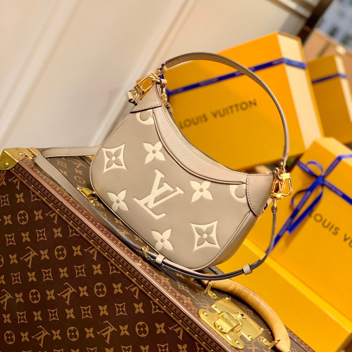 LOU BAGATELLE BAG