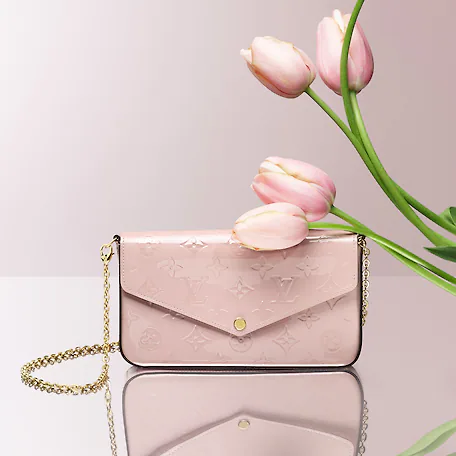 Pochette Félicie Monogram Vernis