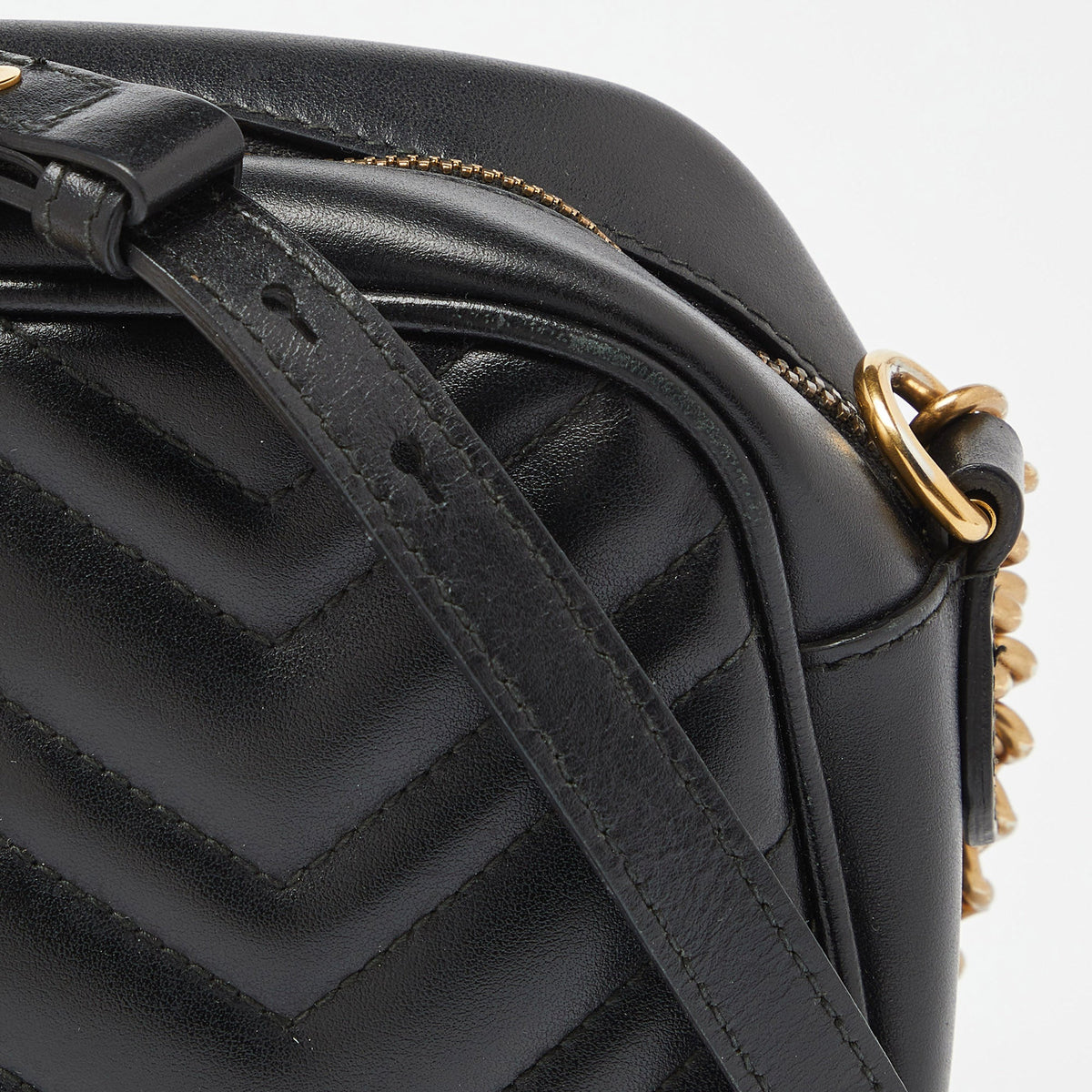 GUCCI Black Matelasse Leather Small GG Marmont Shoulder Bag