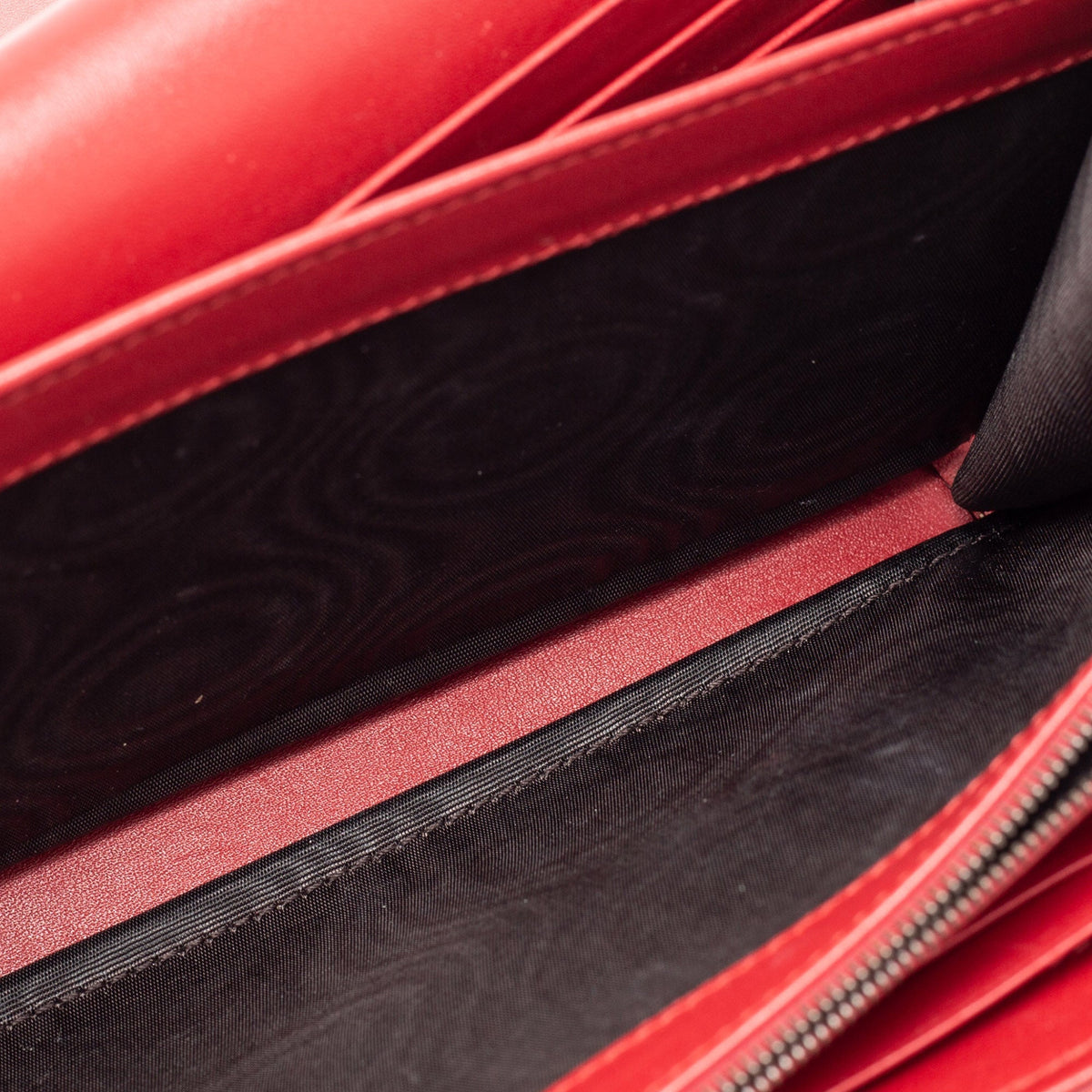 Gucci Red Matelasse Leather GG Marmont Wallet On Chain