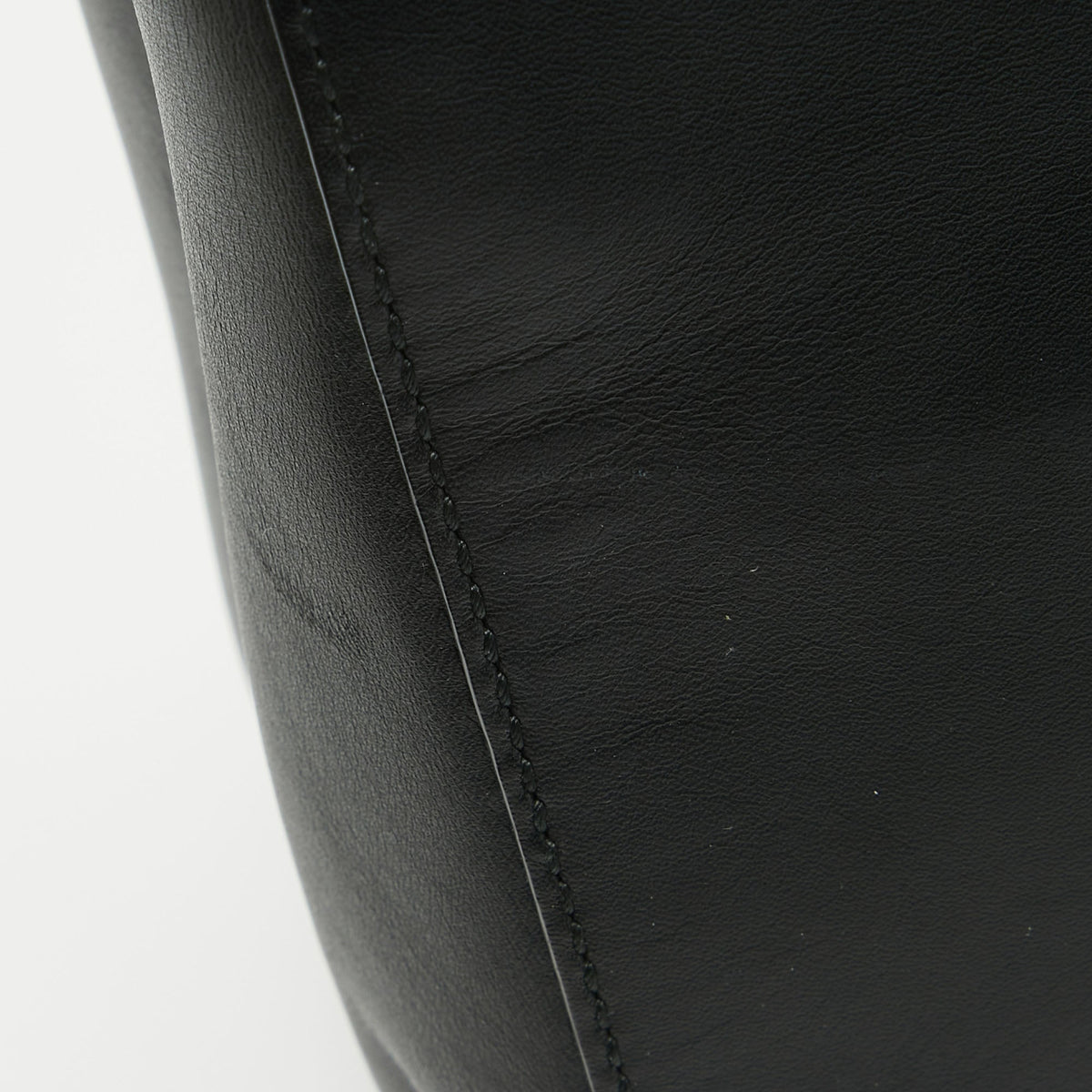 GUCCI Black Leather Bamboo Nymphaea Tote