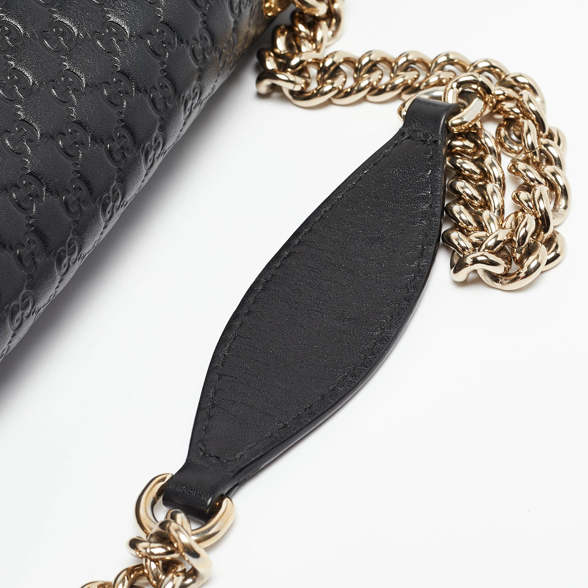 GUCCI Black Leather Medium Emily Shoulder Bag