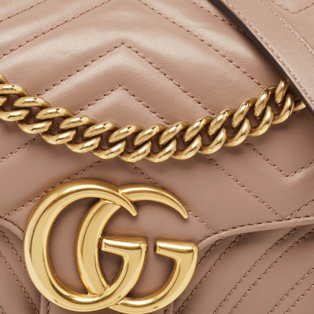 GUCCI Beige Matelasse Leather Small GG Marmont Shoulder Bag