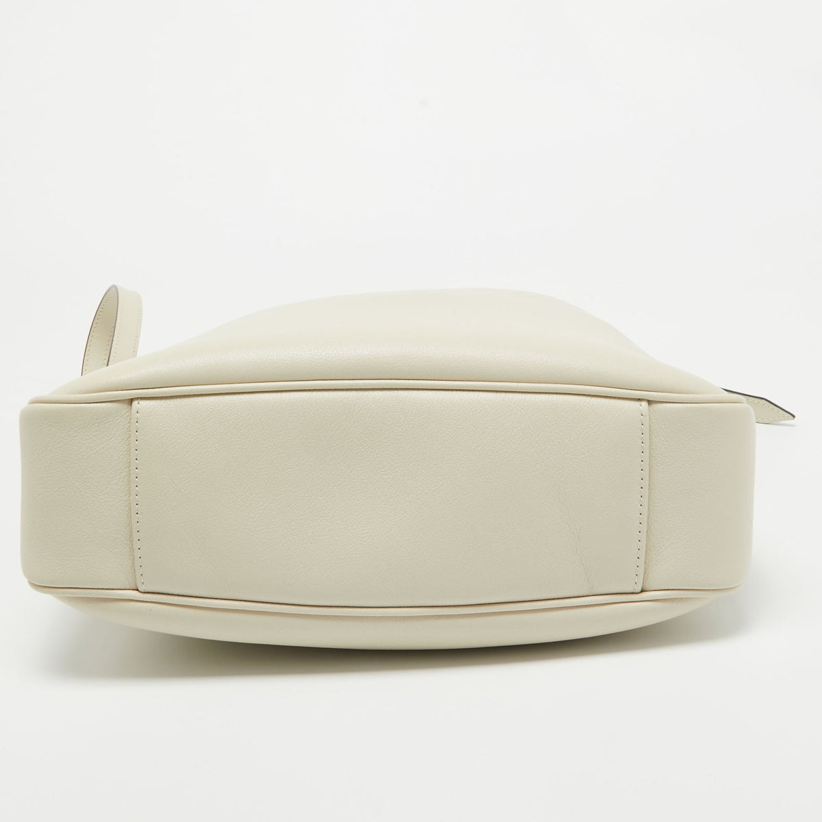 GUCCI White Leather Diana Bamboo Capsule Bag