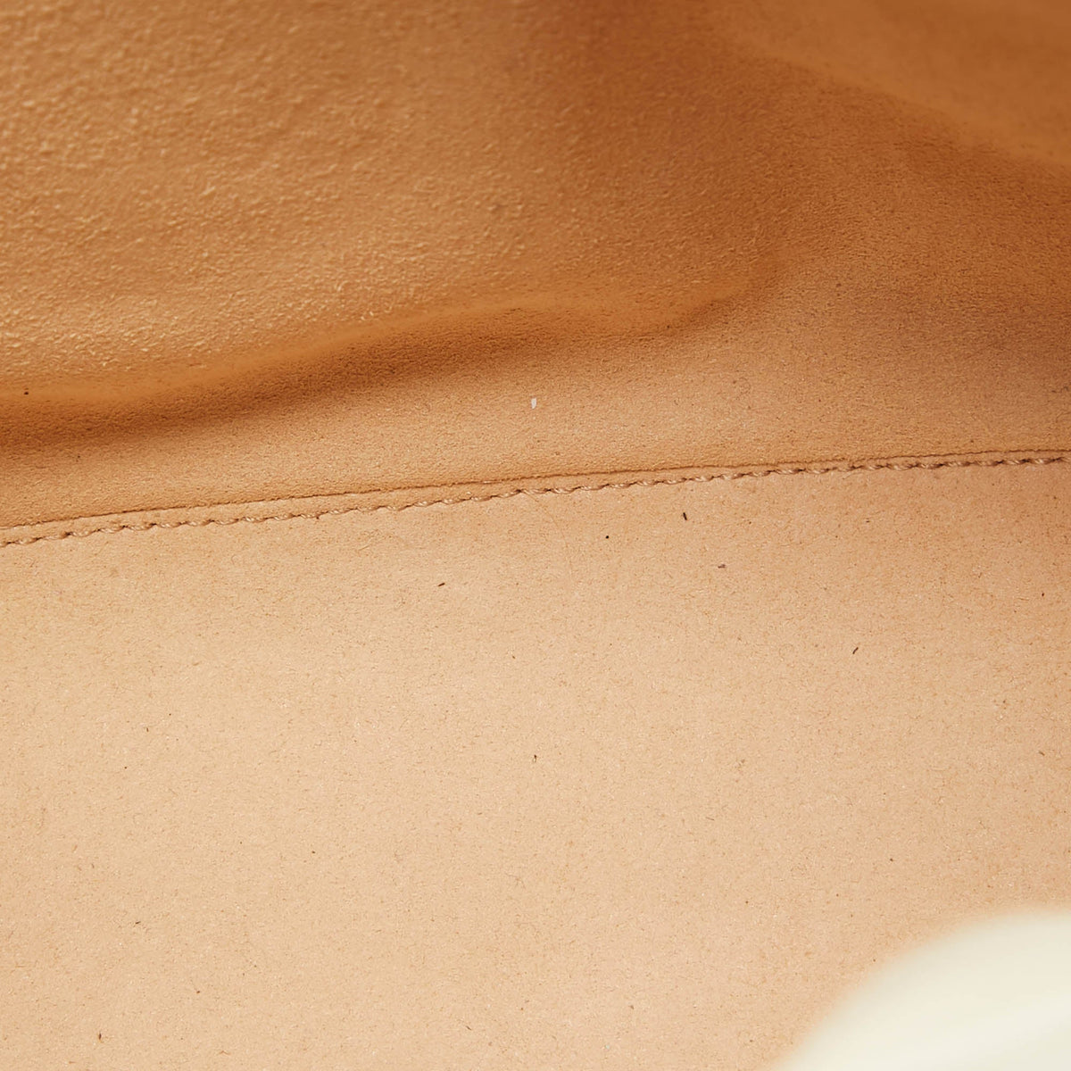 GUCCI White Leather Diana Bamboo Capsule Bag