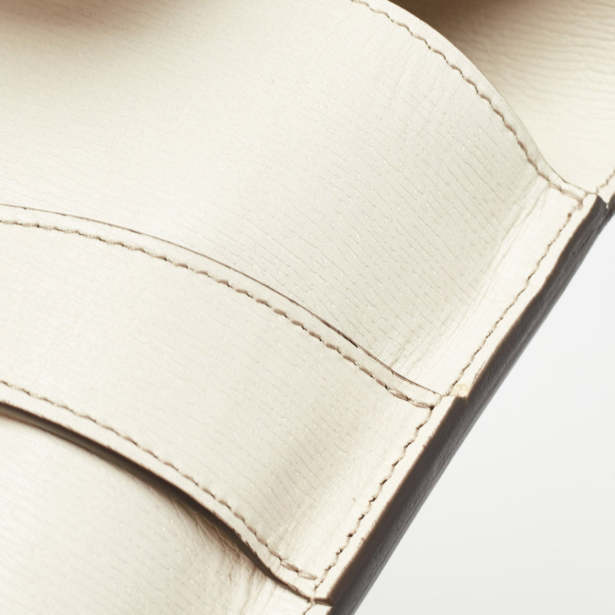 GUCCI Off White Leather Bright Bit Clutch