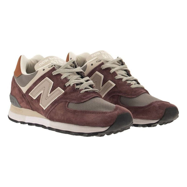 576 - SNEAKERS