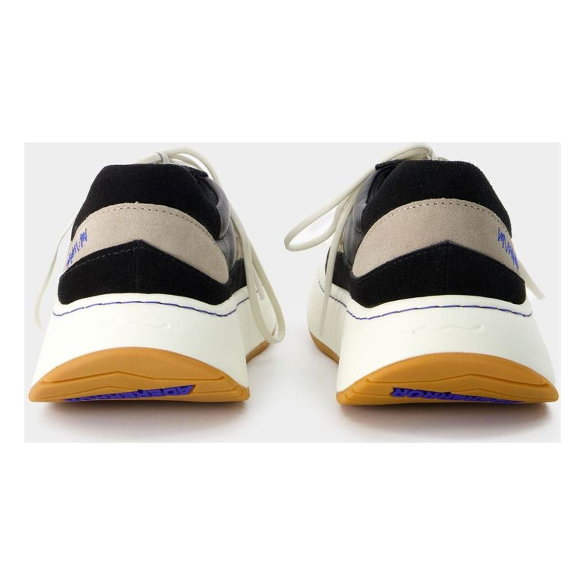 Log Sneakers