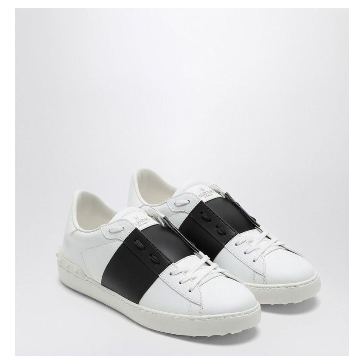 OPEN SNEAKERS