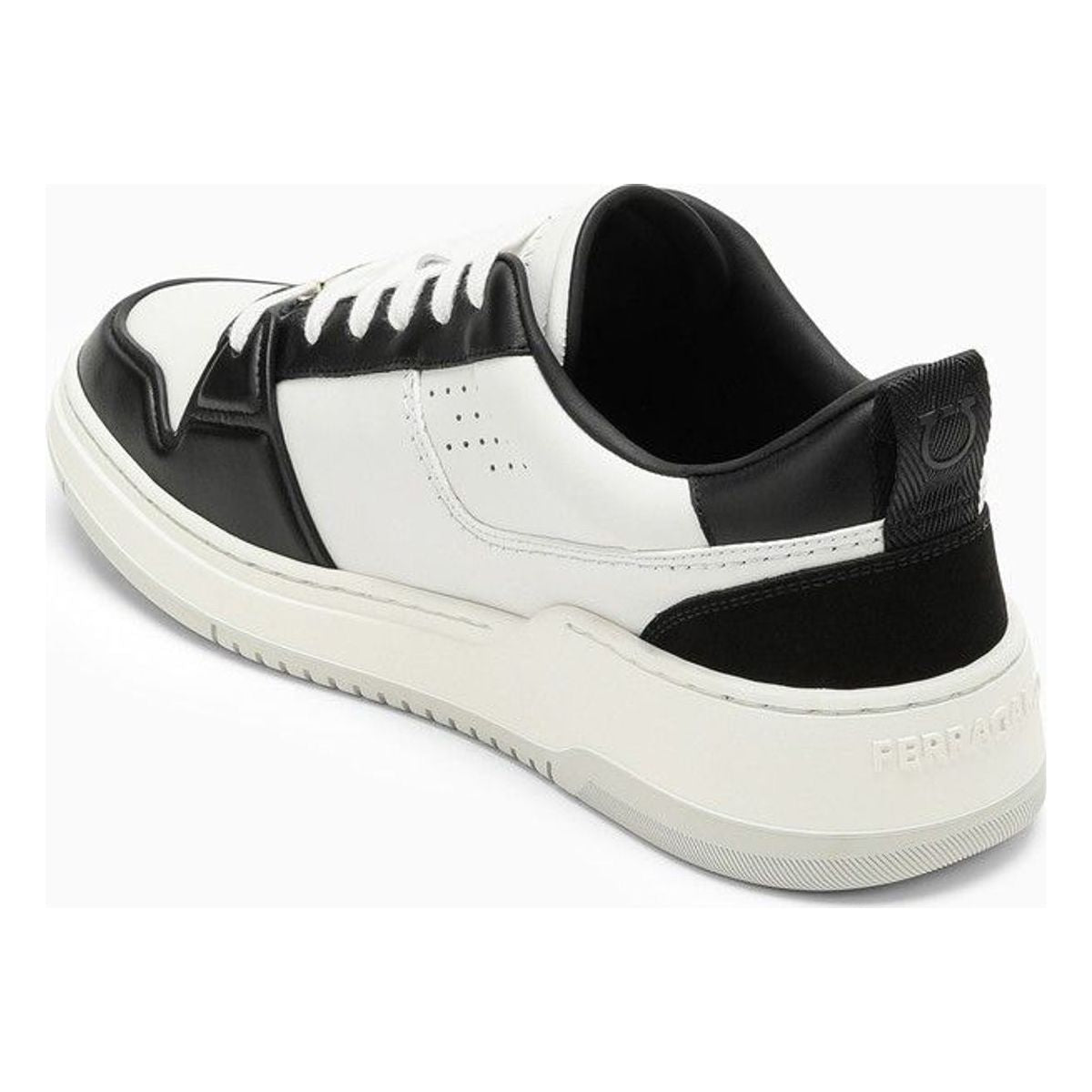 LOW BLACK/WHITE LEATHER TRAINER