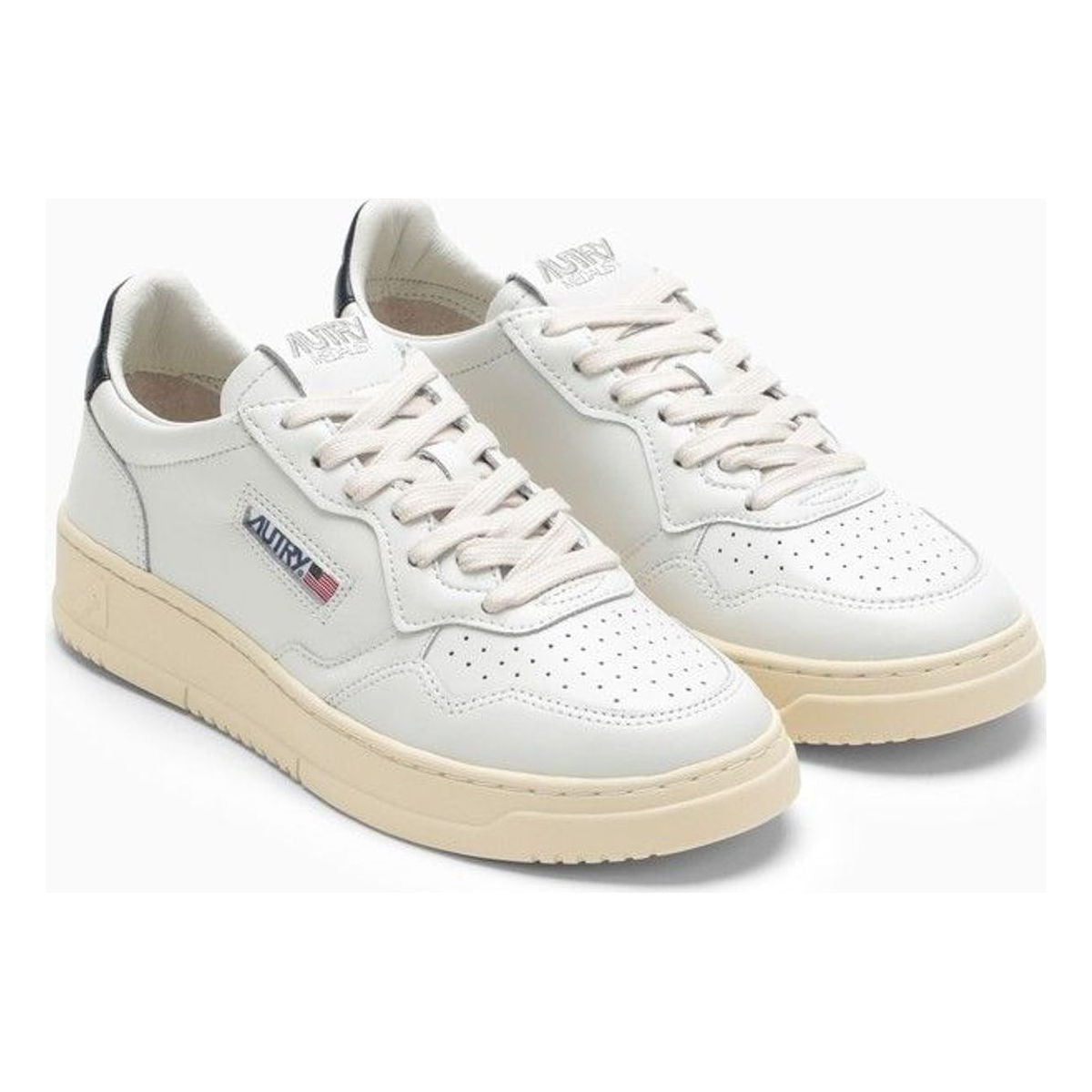 MEDALIST WHITE/SPACE TRAINER