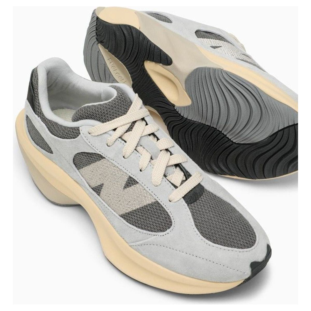 LOW WRPD RUNNER GREY TRAINER