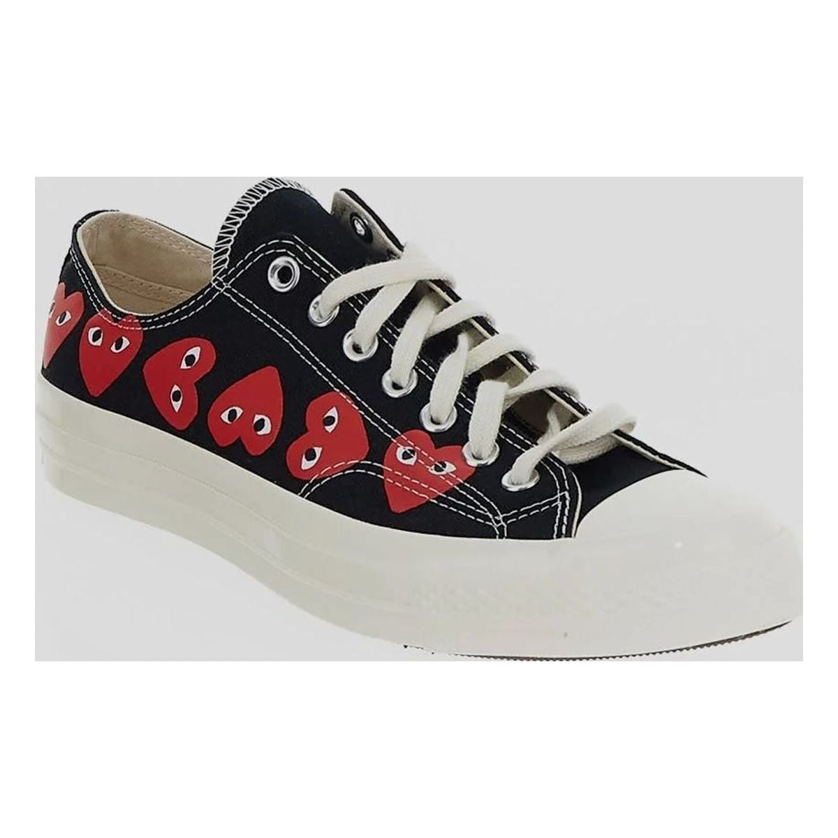 PLAY CONVERSE MULTI HEART LOW TOP