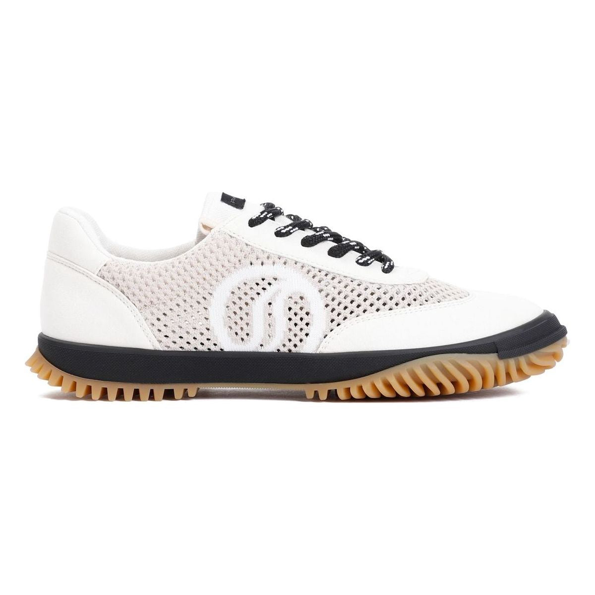 LOW TRAINER WITH WHITE S-WAVE MESH PANELS