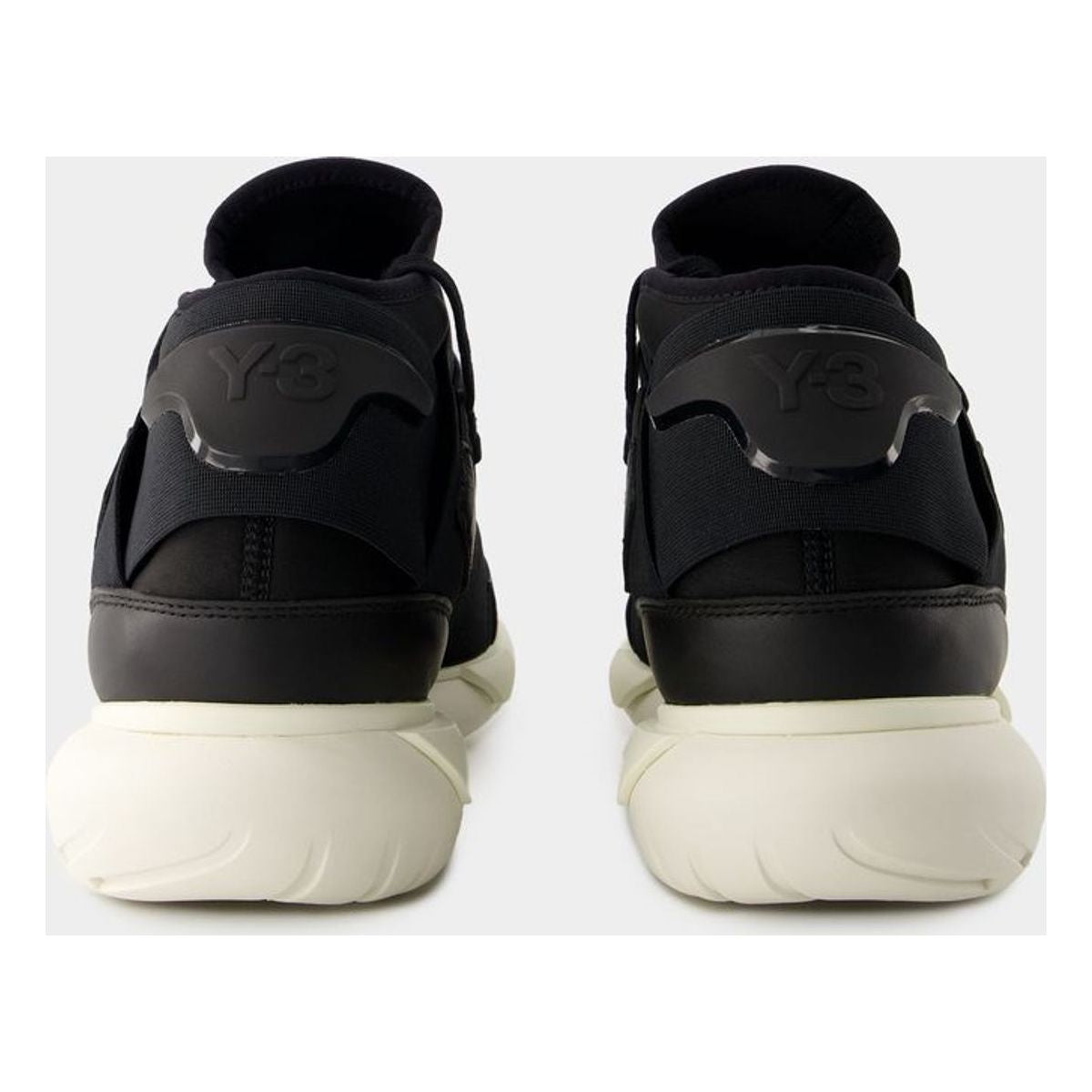 QASA SNEAKERS