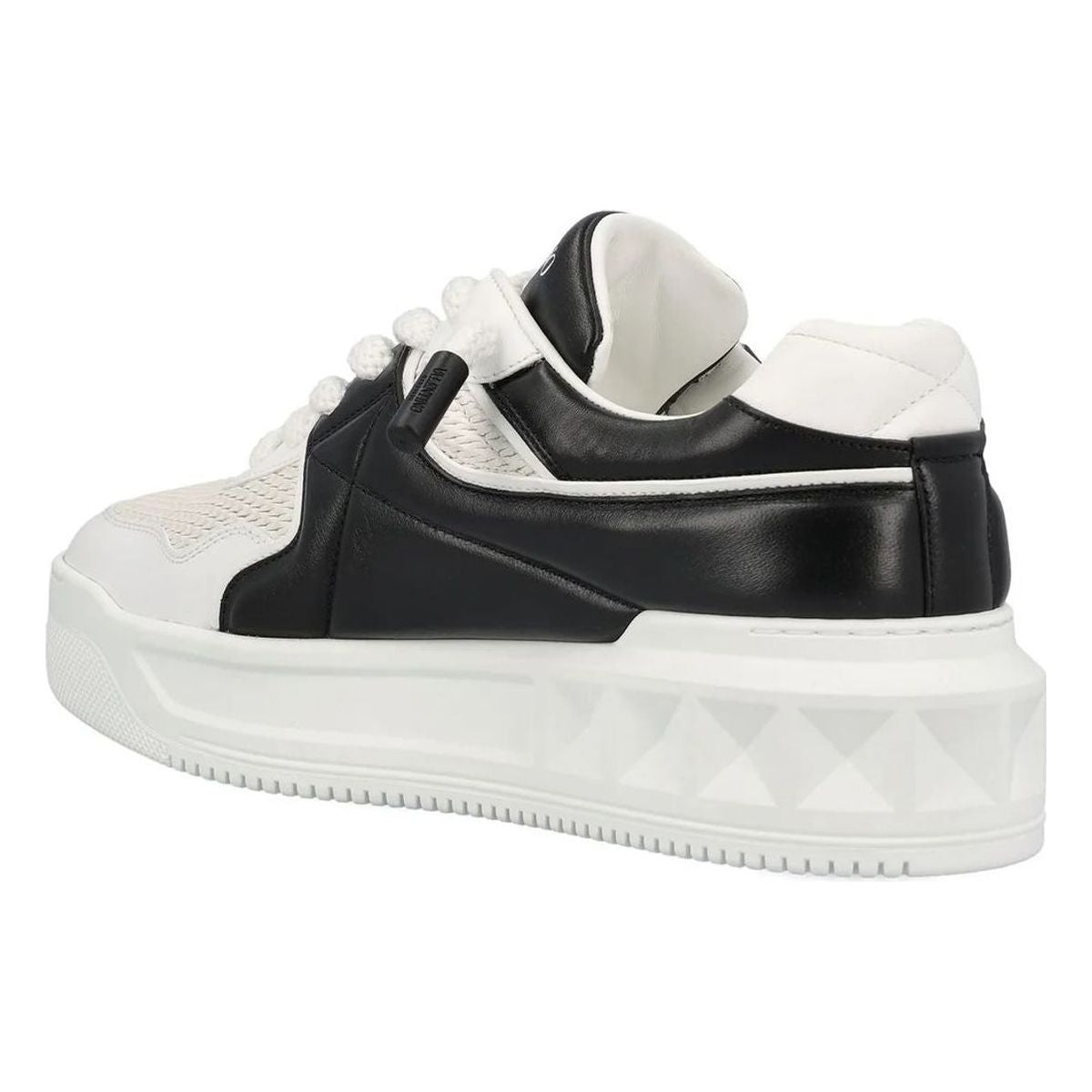 LOW-TOP ONE STUD WHITE/BLACK MESH AND NAPPA TRAINER