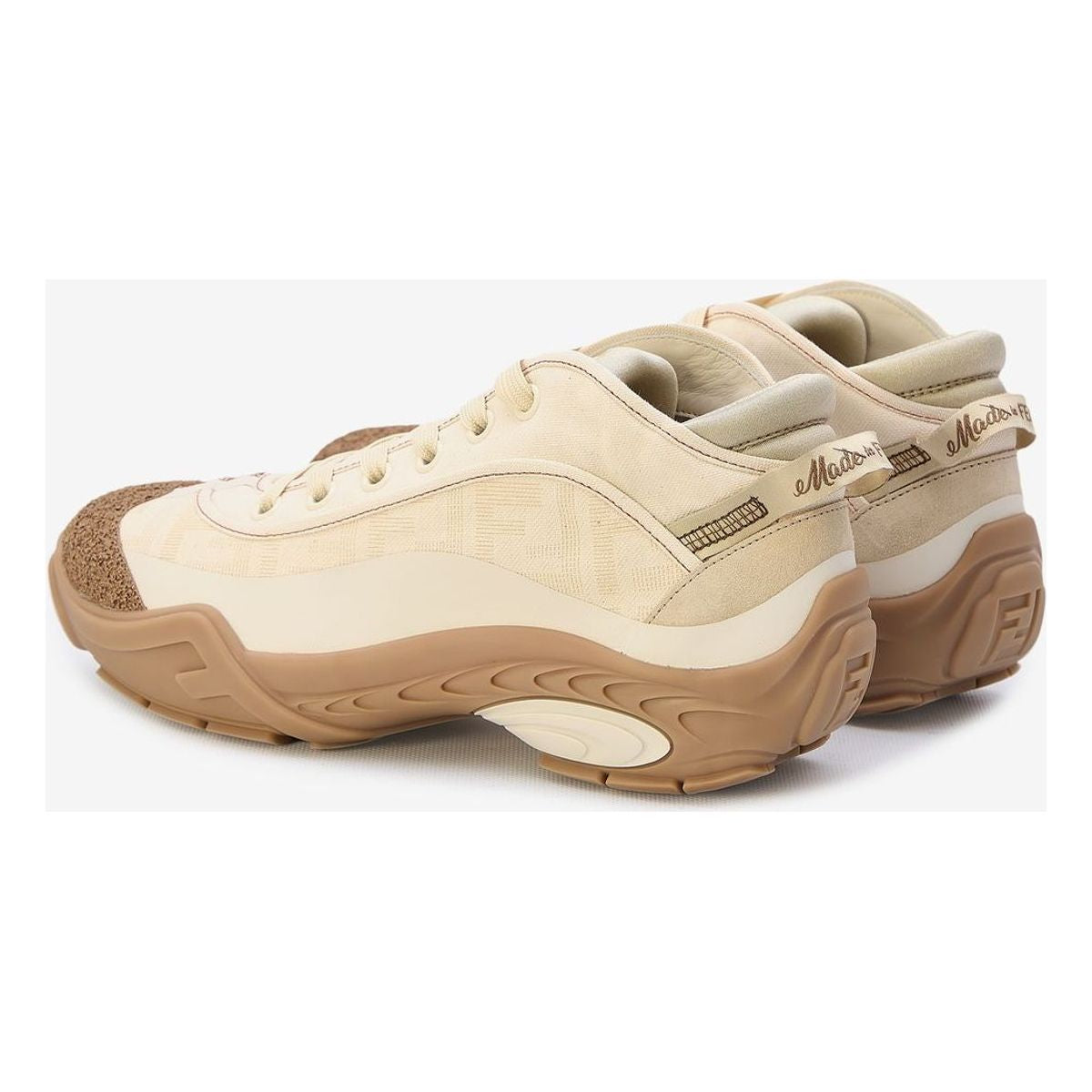 Tag Sneakers