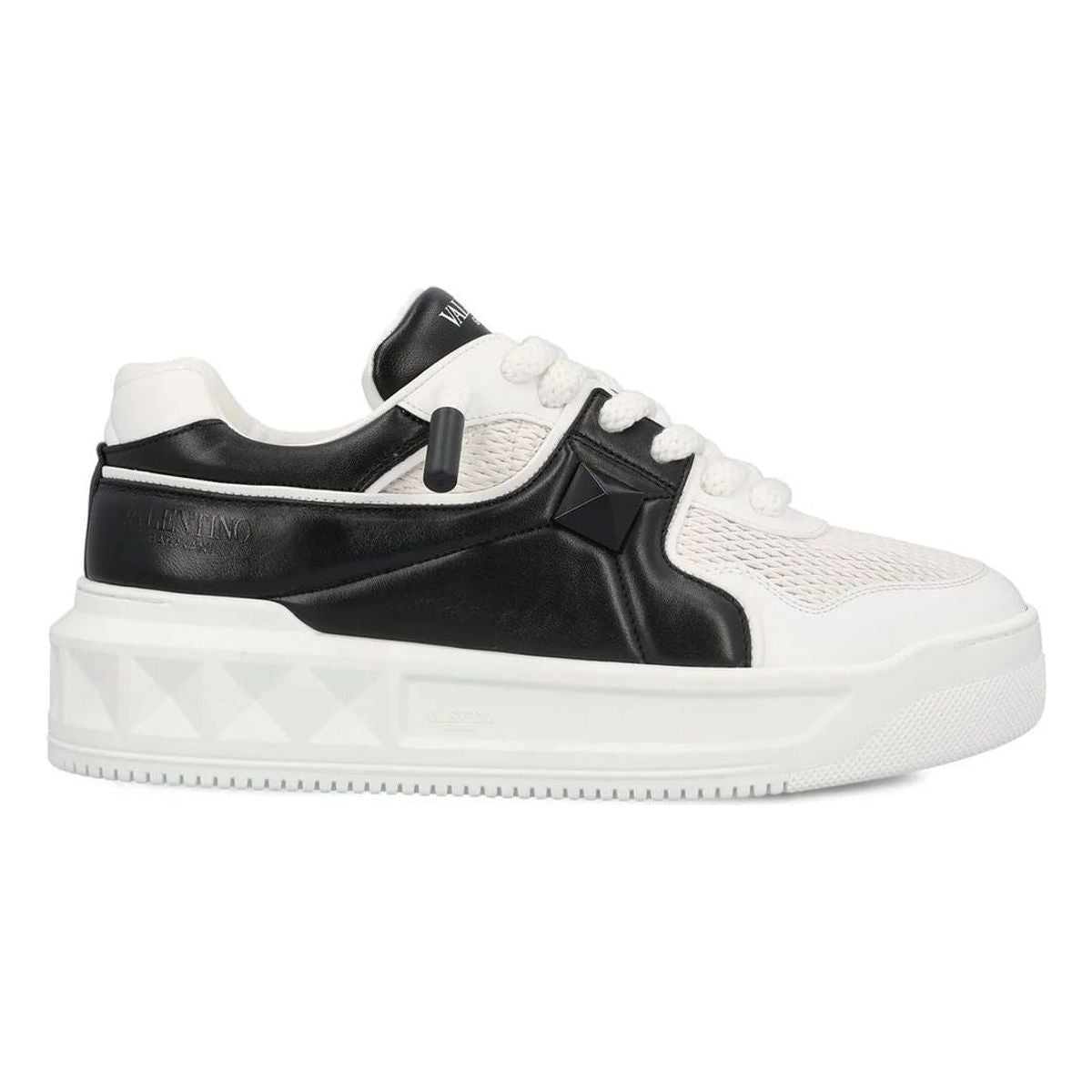 LOW-TOP ONE STUD WHITE/BLACK MESH AND NAPPA TRAINER