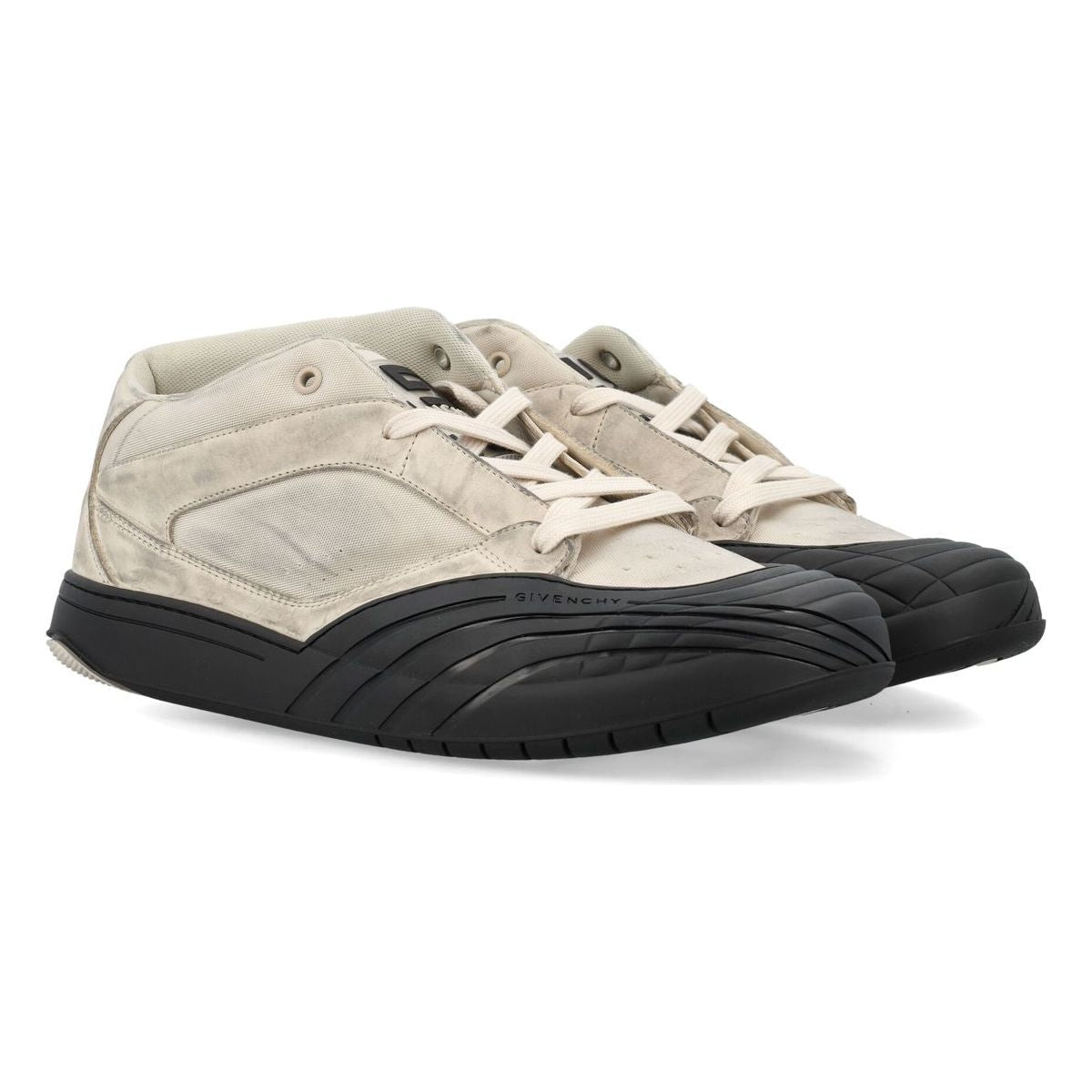 SKATE SNEAKERS