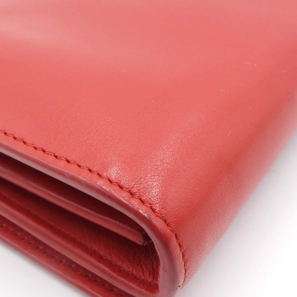 Classic Y Ligne Wallet on Chain Red
