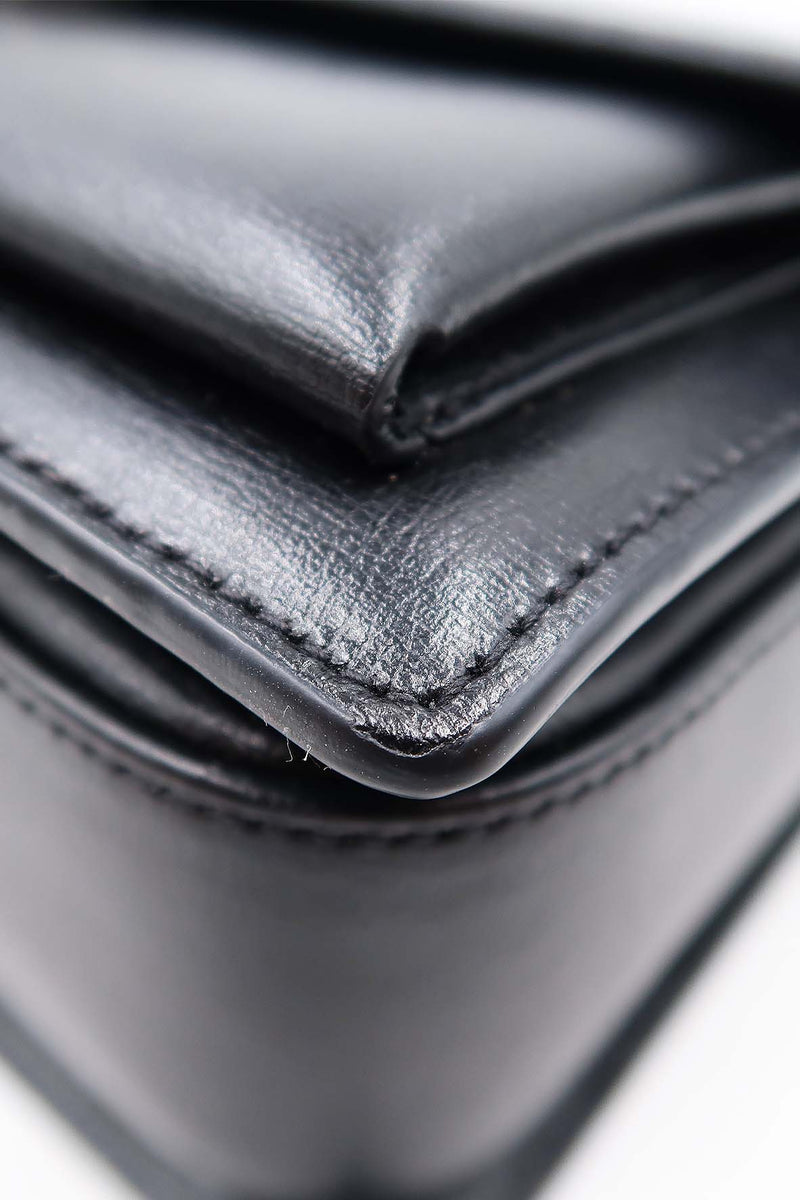 Medium Bellechasse Black